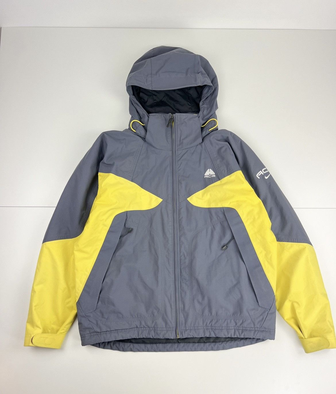 Nike ACG Vintage Nike ACG Jacket M Size US L / EU 52-54 / 3 - 1 Thumbnail