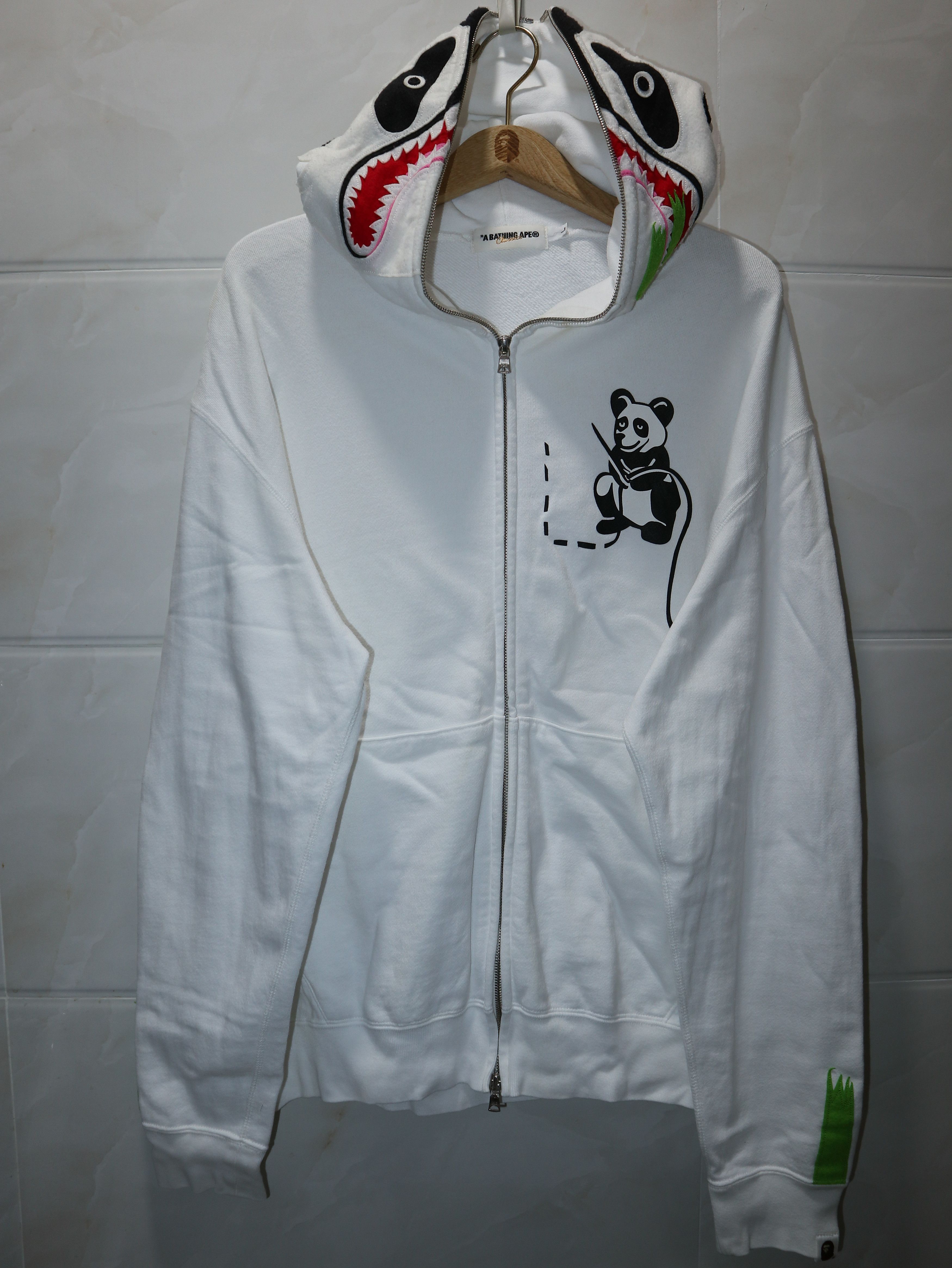 Bape A Bathing Ape Panda Hoodie Size US L / EU 52-54 / 3 - 1 Thumbnail
