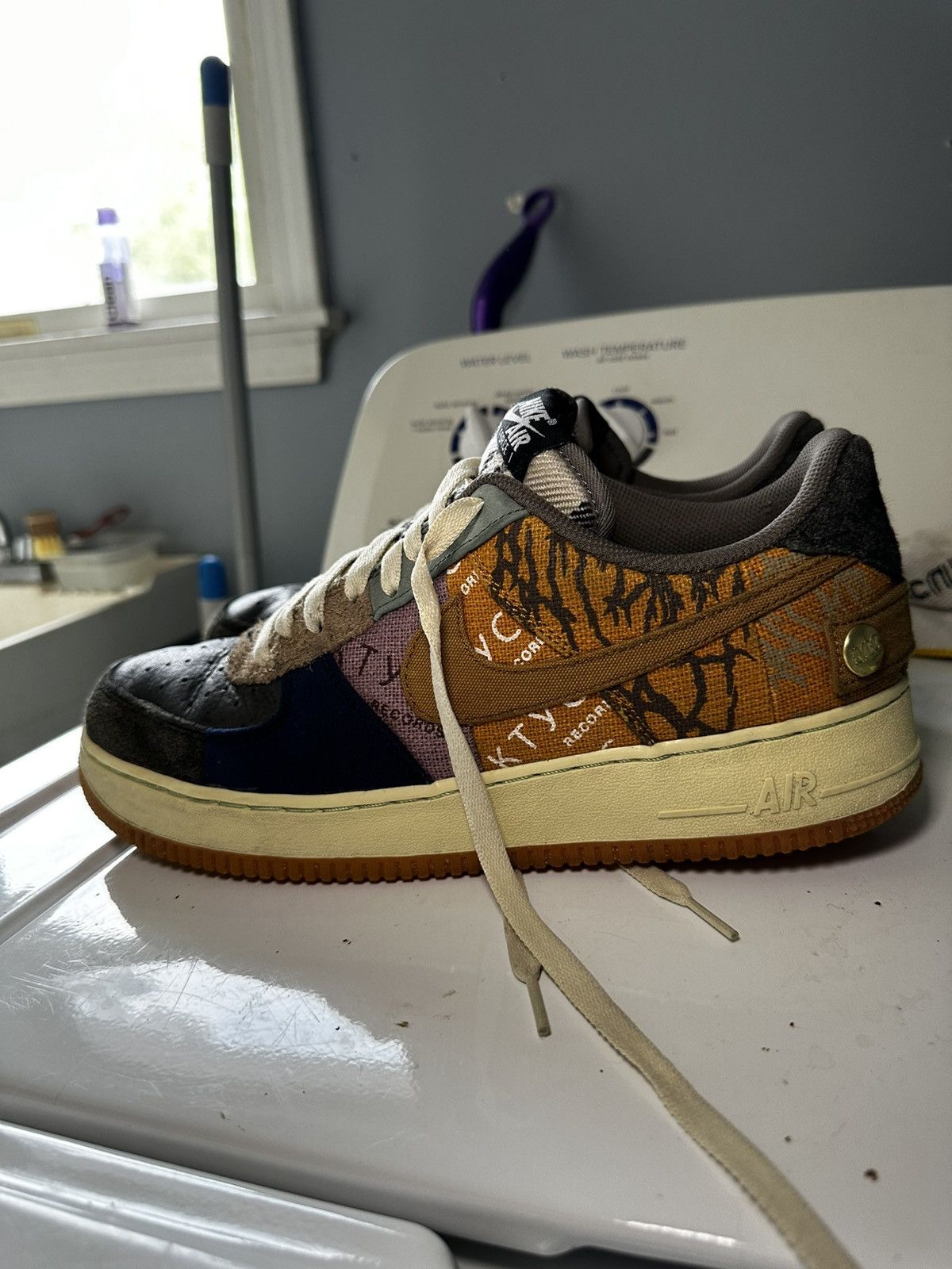 Jordan Brand × Nike × Travis Scott Travis Scott Air Force one Size US 11 / EU 44 - 4 Thumbnail