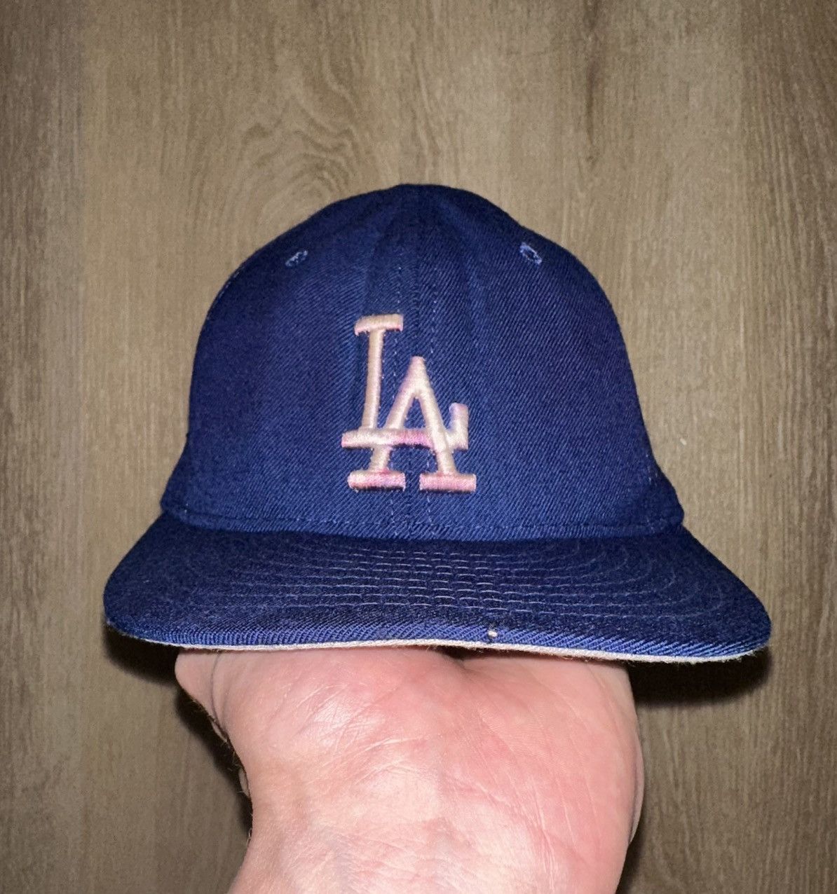 MLB × New Era × Vintage Vintage Los Angeles Dodgers New Era Fitted Hat Size 7 Size ONE SIZE - 1 Thumbnail