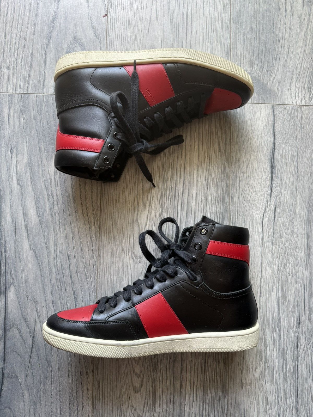 Saint Laurent Paris Saint Laurent Court Classic SL/10H Red & Black