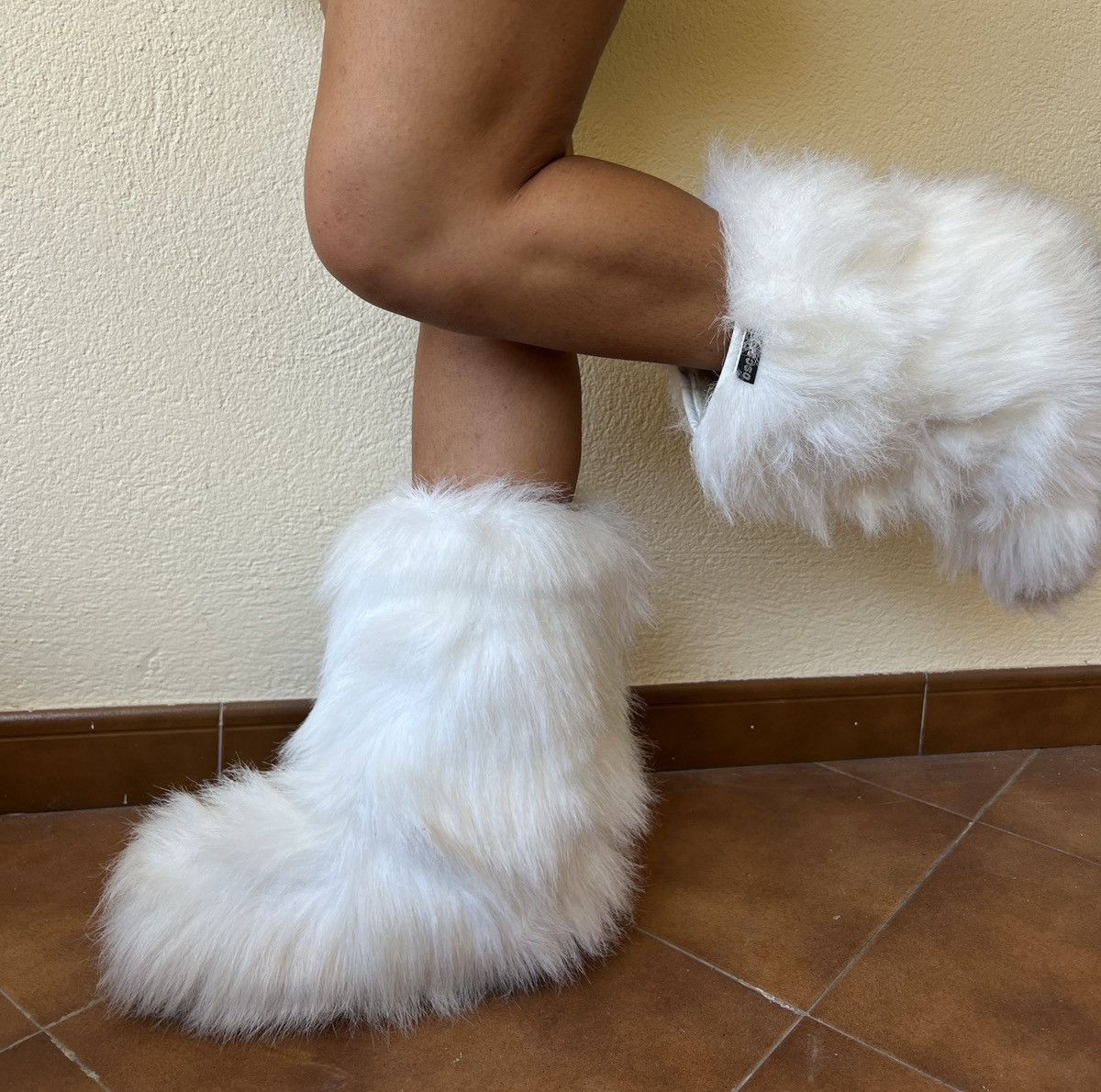 Other Oscar Sport Capra White Yeti Boots Size US 8 / IT 38 - 2 Thumbnail