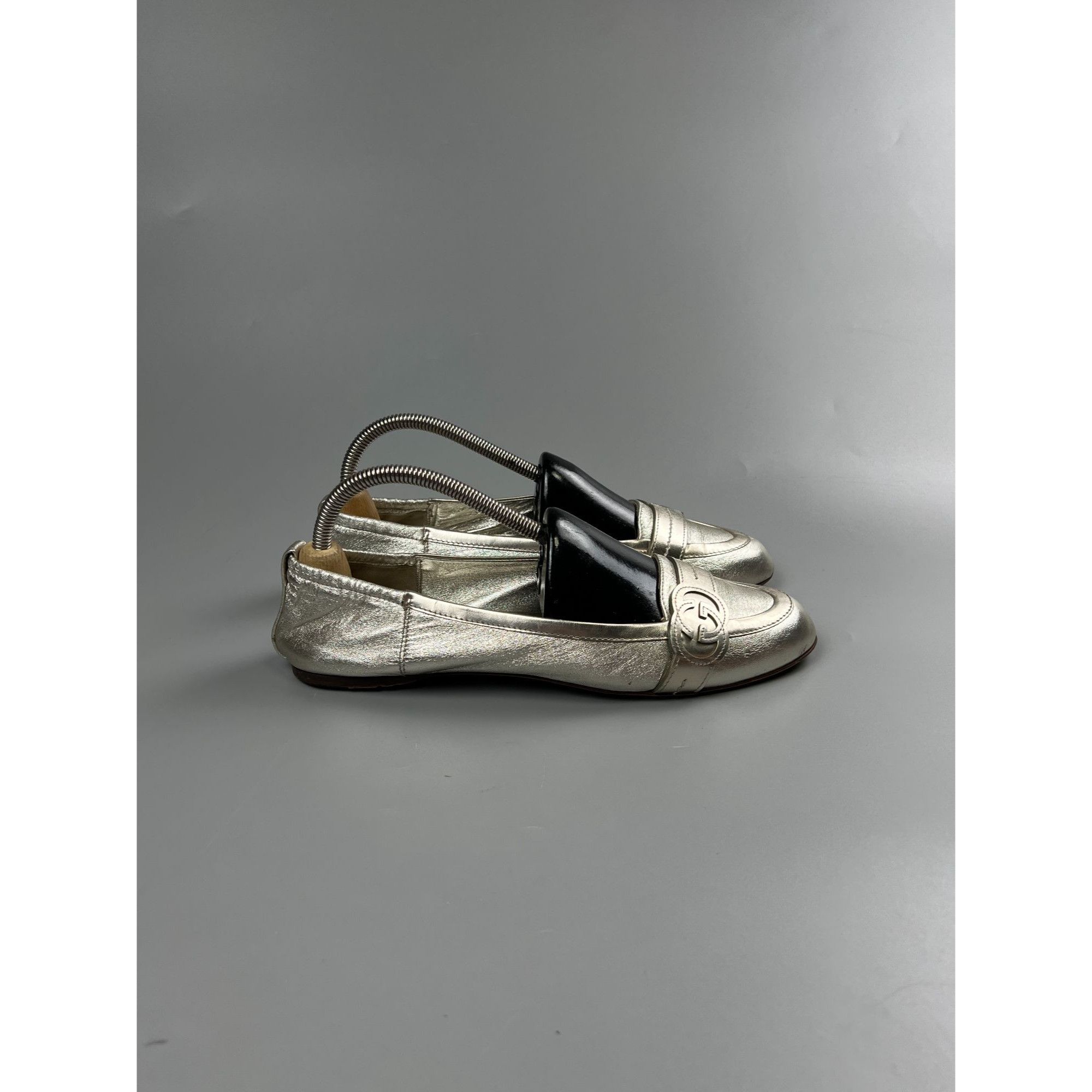 Gucci Gucci Interlocking G Silver Leather Ballet Flats (Y1006) Size US 9.5 / IT 39.5 - 1 Thumbnail