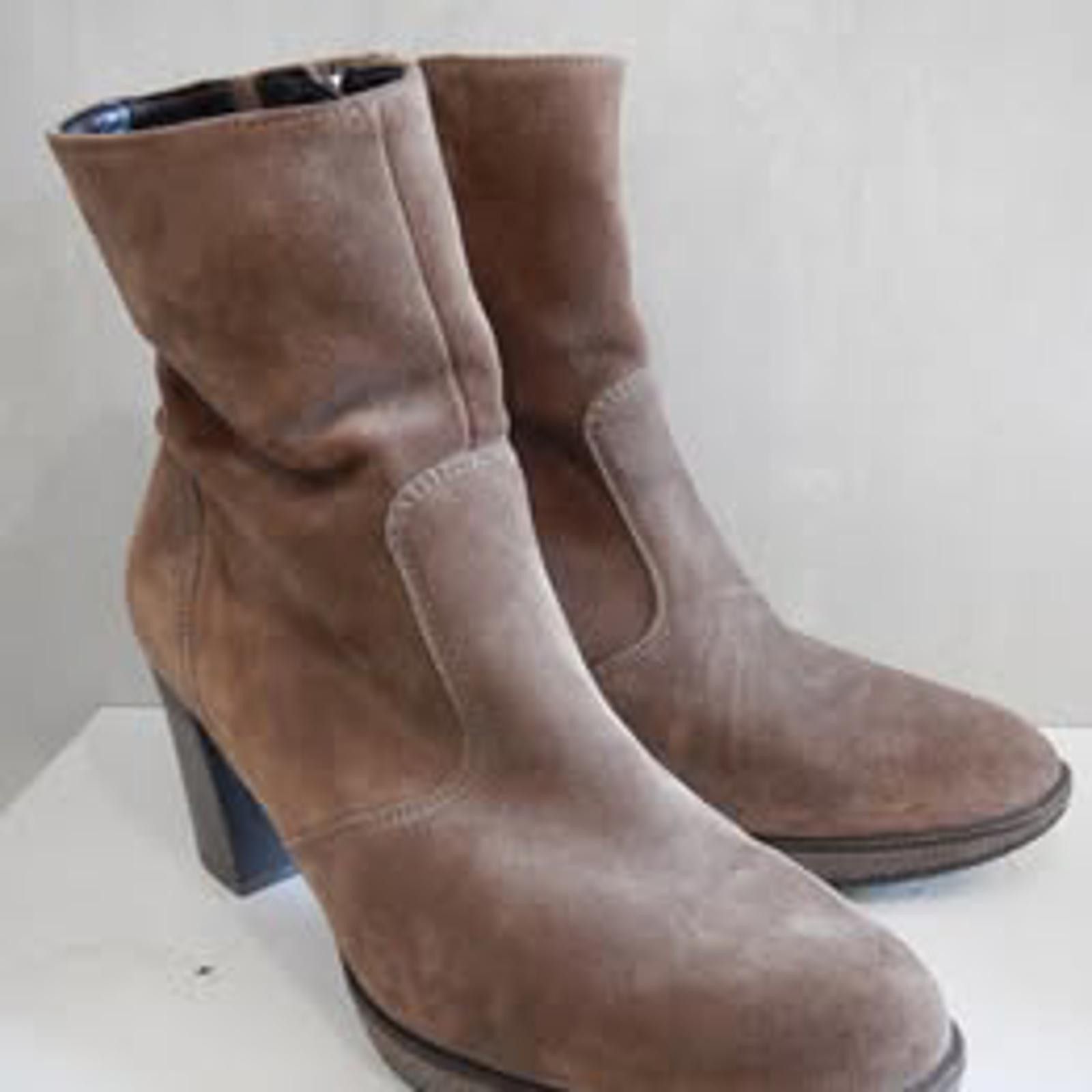 Aran Isles Knitwear ARA Women's Suede Leather Ankle Boots Zip Up Shoe size 7 Size US 8 / IT 38 - 1 Thumbnail