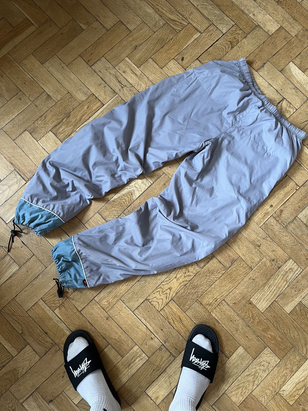 Nike Vintage Nike Baggy Track Pants Nylon Drill Swoosh Y2K USA Size US 32 / EU 48 - 10 Thumbnail