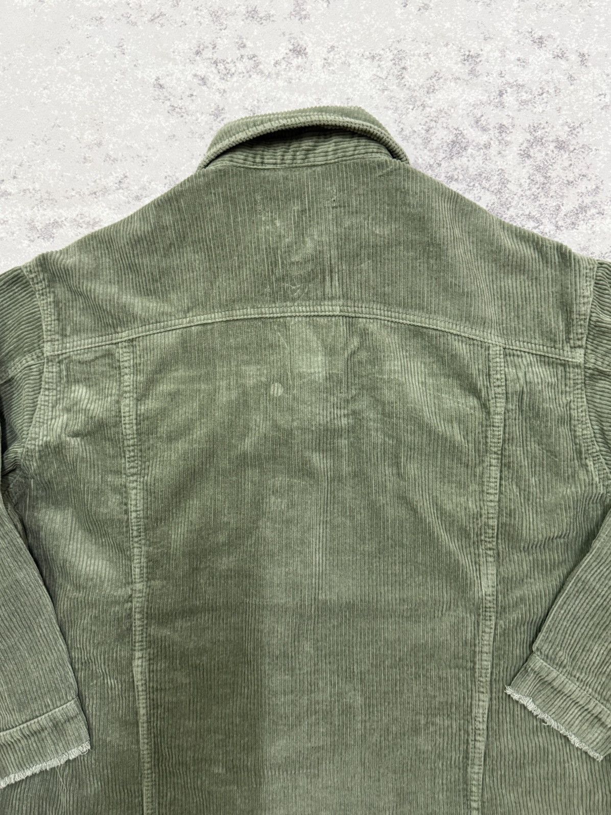 Zara Zara Oversized green corduroy button up shirt with a raw hem Size S / US 4 / IT 40 - 13 Thumbnail