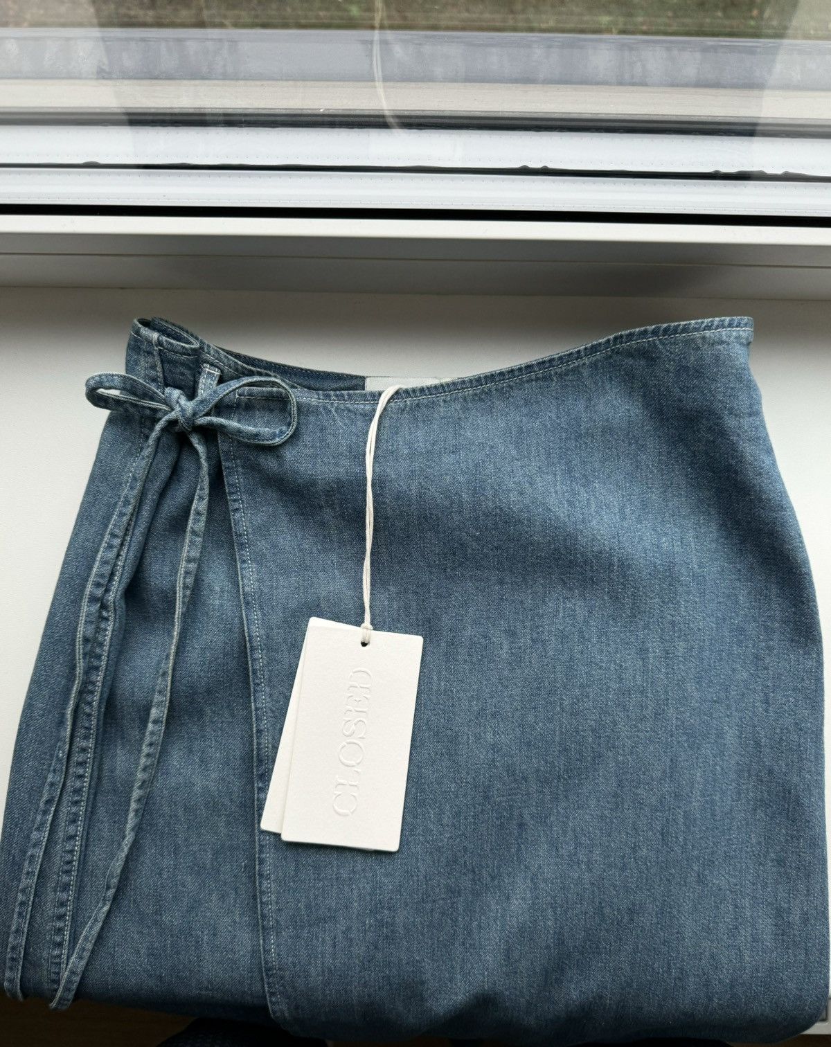 CLOSED Brand new closed skirt with labels Size 27" / US 4 / IT 40 - 7 Thumbnail