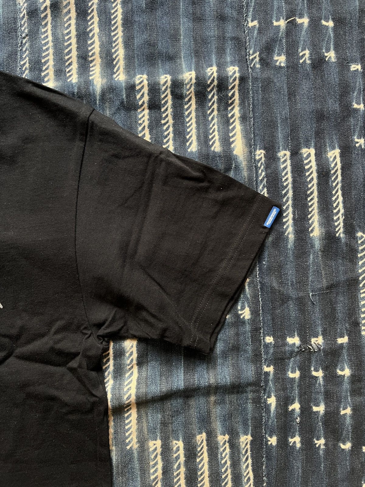Fragment Design × Neighborhood × Undercover Fragment Design X Neighborhood Glitter Printed Logo Tee 13ss Size US M / EU 48-50 / 2 - 6 Thumbnail