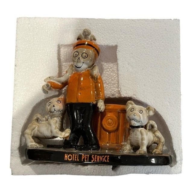 Designer Yankee Candle Boney Bunch Hotel Pet Service Bonesy Halloween Size ONE SIZE - 7 Thumbnail