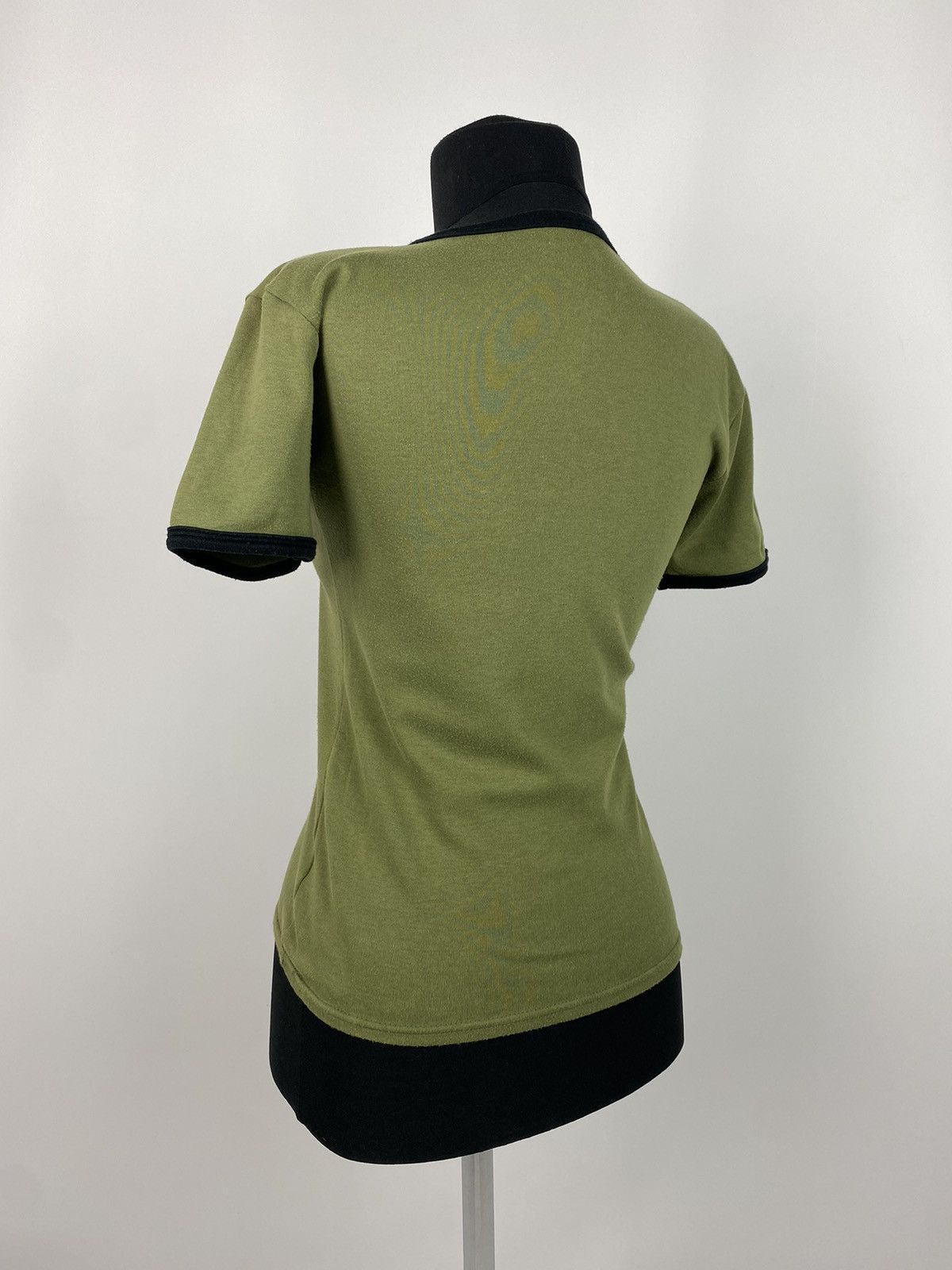 Band Tees 2000’s Vintage Qeens Of The Stone Age V-Neck T-Shirt Size S / US 4 / IT 40 - 2 Thumbnail