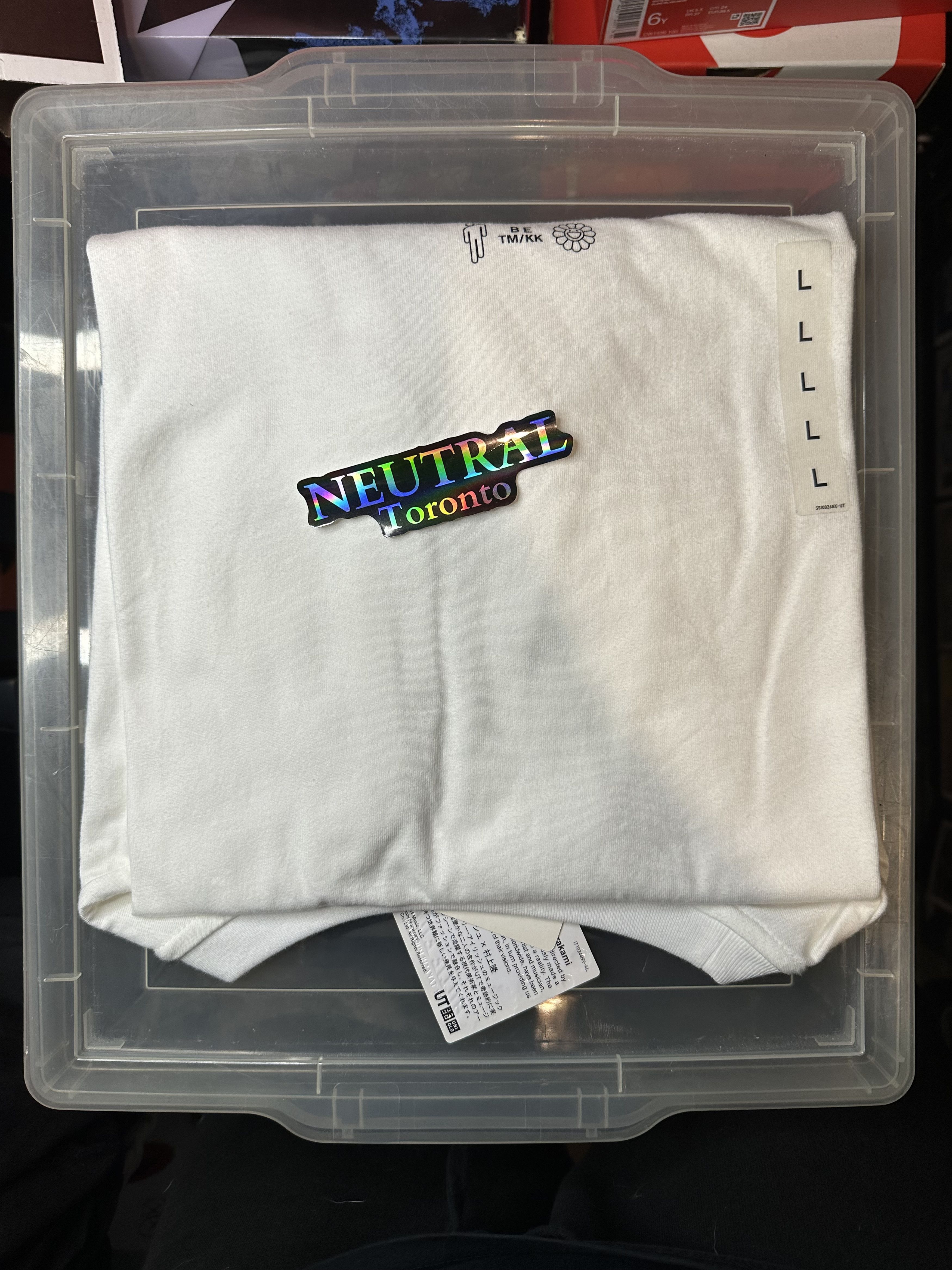 Billie Eilish × Takashi Murakami × Uniqlo Billie Eilish x Takashi Murakami Uniqlo 'Flowers' Tee Size L / US 10 / IT 46 - 3 Thumbnail