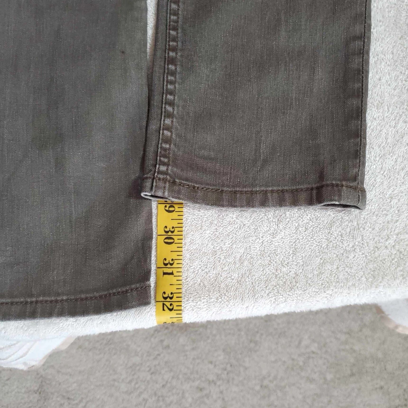Levi's Levi's 511 Jeans Dark Wash Brown Mens 33x32 Y2K Straight Color Brown Tan Dark Levi's 511 Jeans Mens 33 32 Y2K Straight Dark Wash Brown Tan Size US 33 - 4 Thumbnail