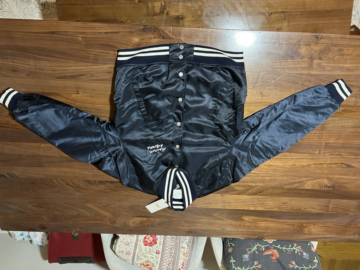 Maison Kitsuné Satin Teddy Varsity Bomber Dark Navy XL.