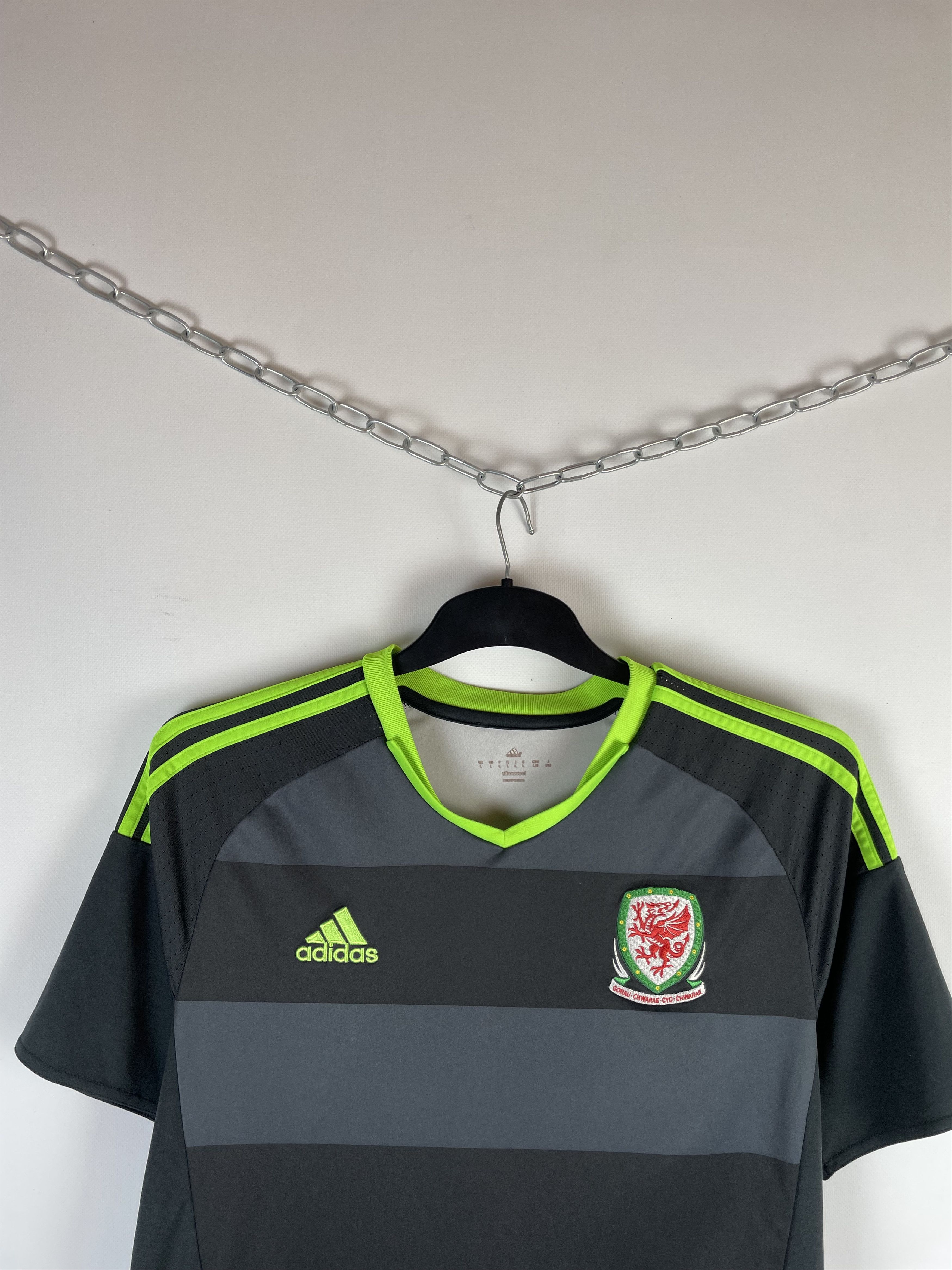 Adidas Adidas Wales Football Shirt Soccer Jersey Size US L / EU 52-54 / 3 - 3 Thumbnail