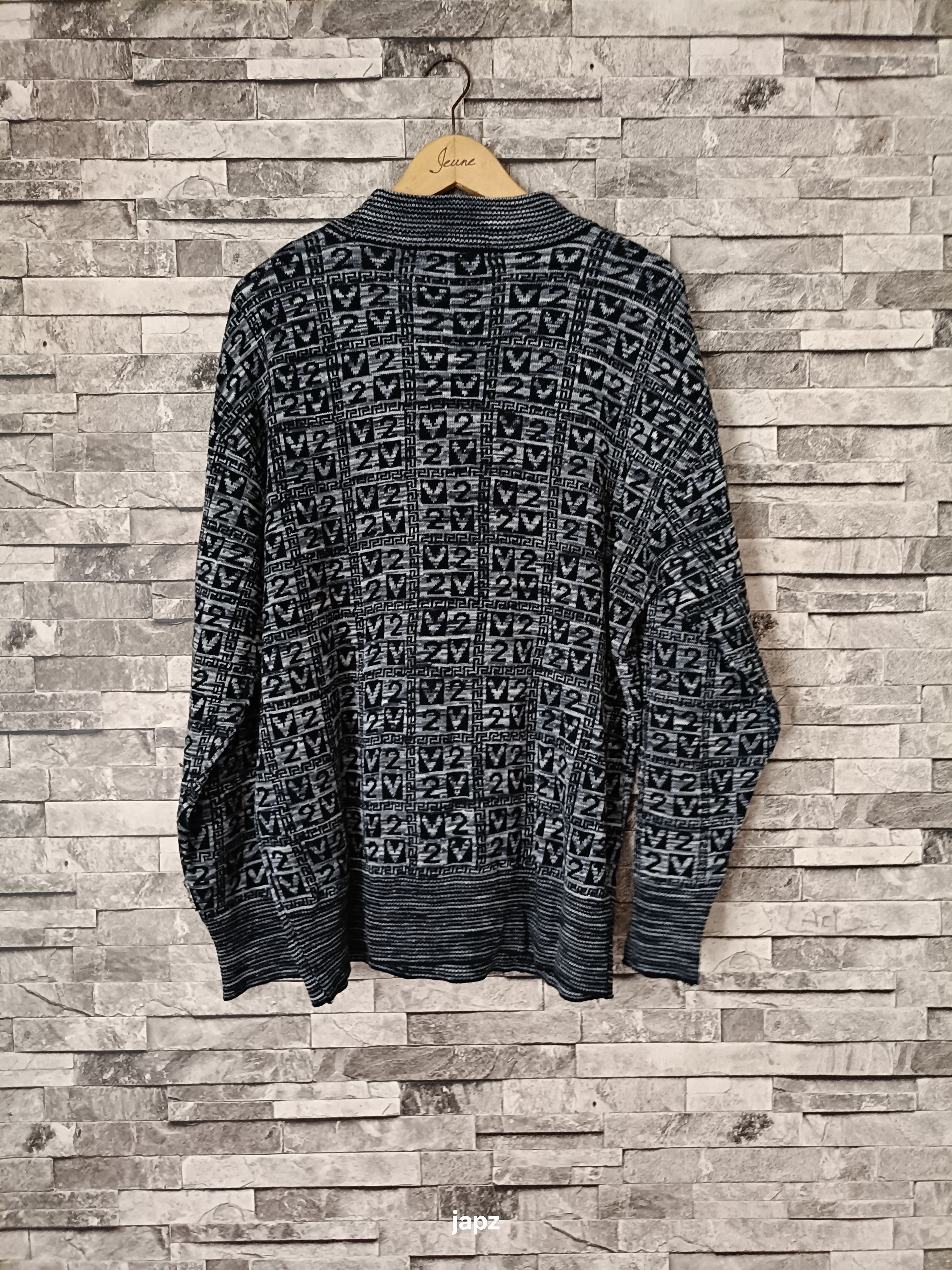 Versace Vintage versace classic V2 Medusa jacquard knit sweater Size US L / EU 52-54 / 3 - 4 Thumbnail