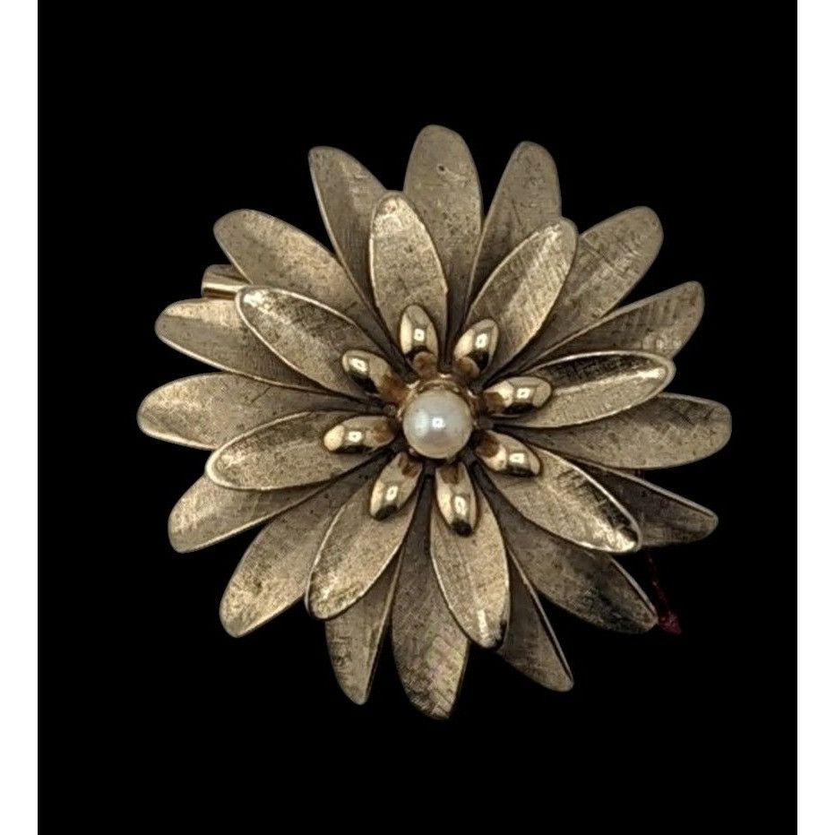 Other Vintage Cottagecore Gold-Tone Flower Brooch With Faux Pearl Size ONE SIZE - 1 Thumbnail