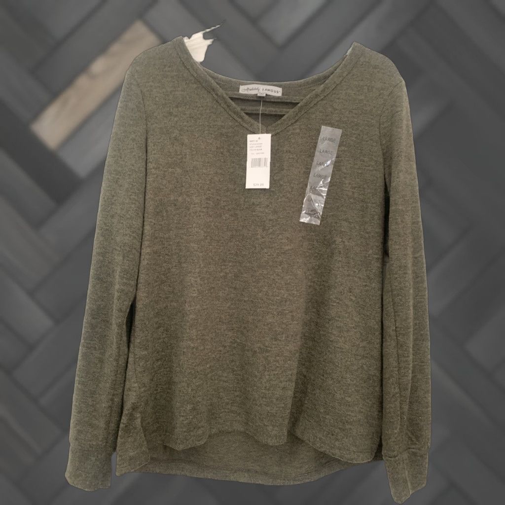 Vintage Absolutely Famous Women’s Olive Long Sleeve V Neck Sweater L Size L / US 10 / IT 46 - 1 Thumbnail