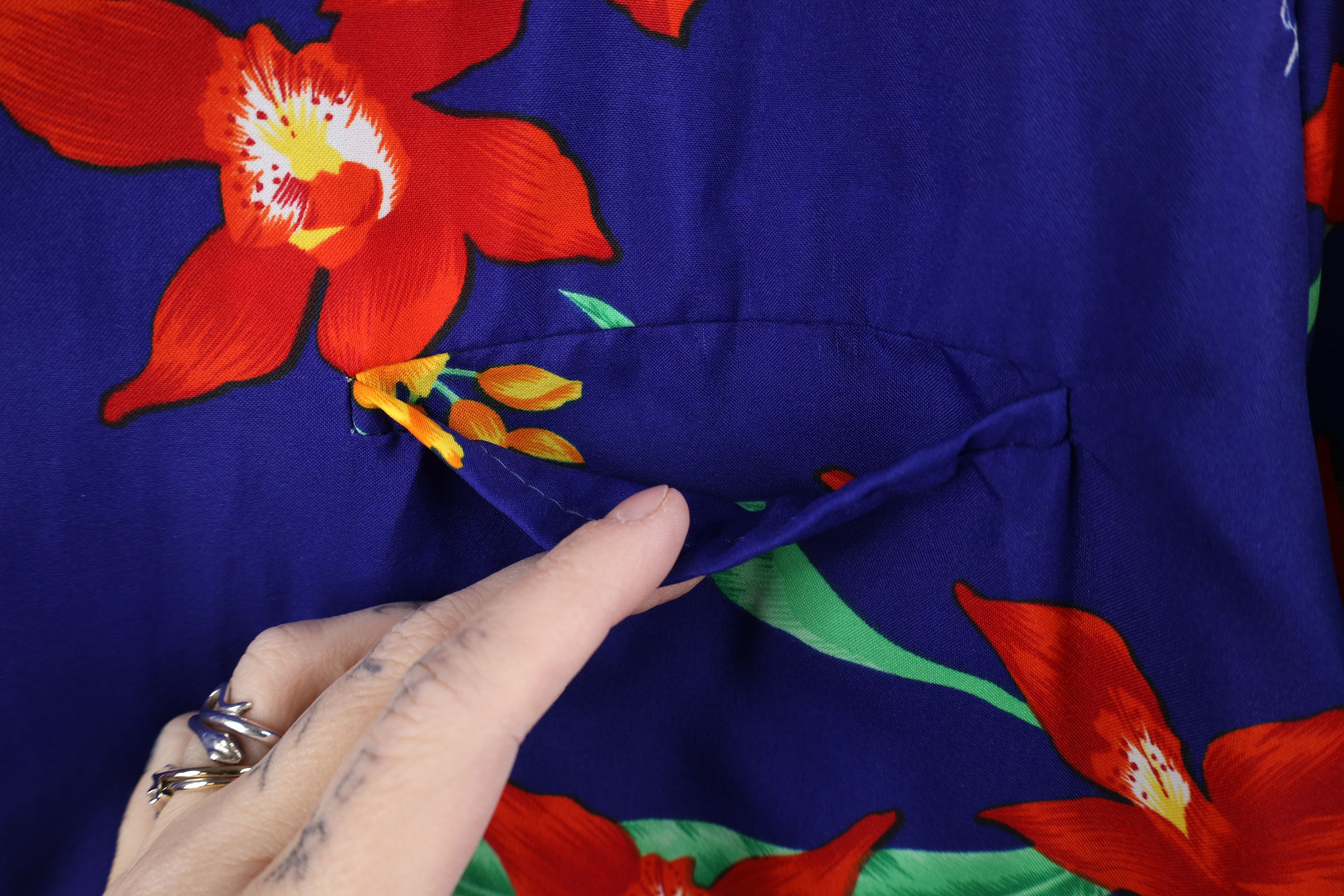Vintage Vintage 60s Streetwear Flower Camp Collar Button Shirt USA Size US L / EU 52-54 / 3 - 6 Thumbnail