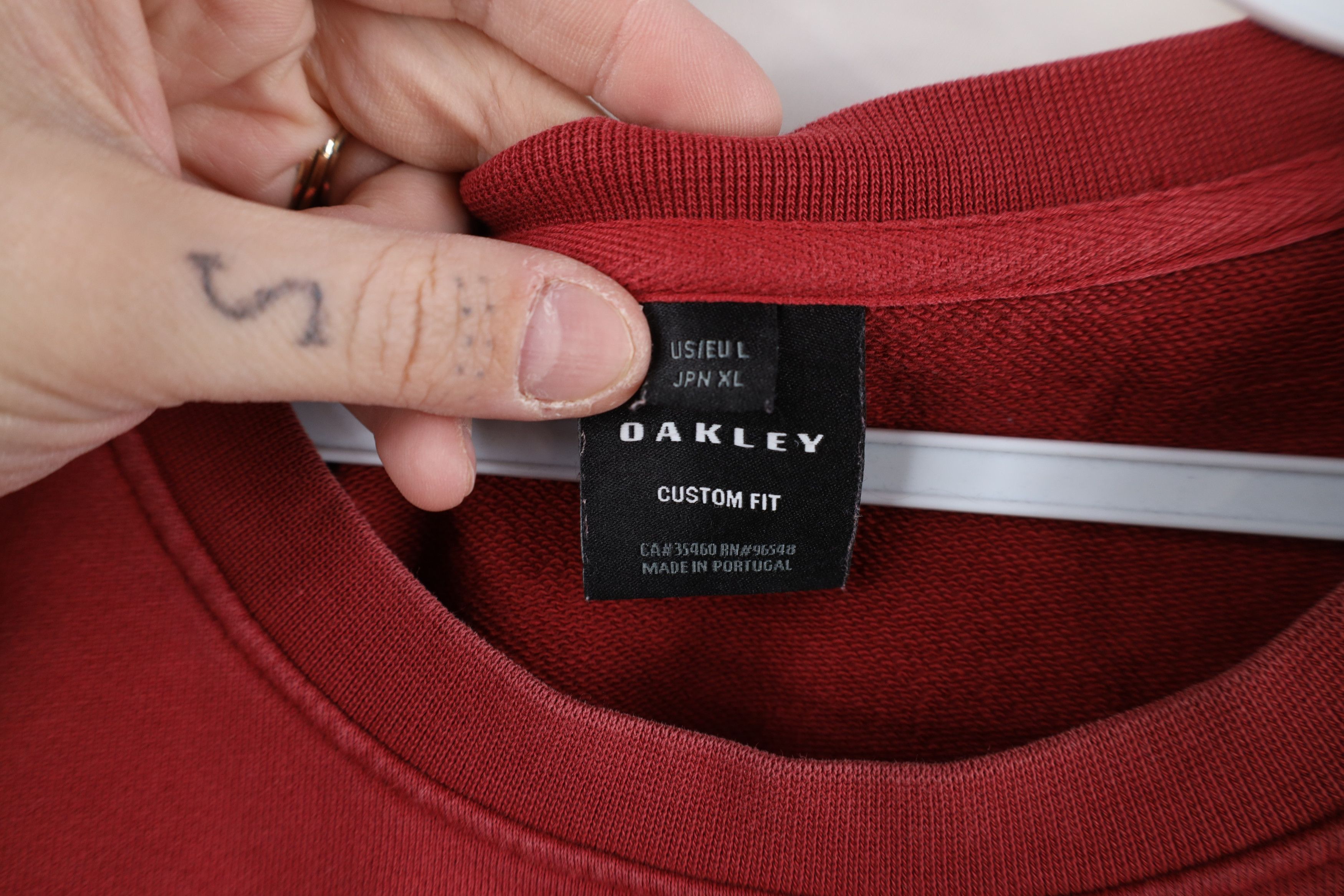 Oakley × Vintage Vintage Y2K Oakley Spell Out Shade French Terry Sweatshirt Size US L / EU 52-54 / 3 - 9 Thumbnail