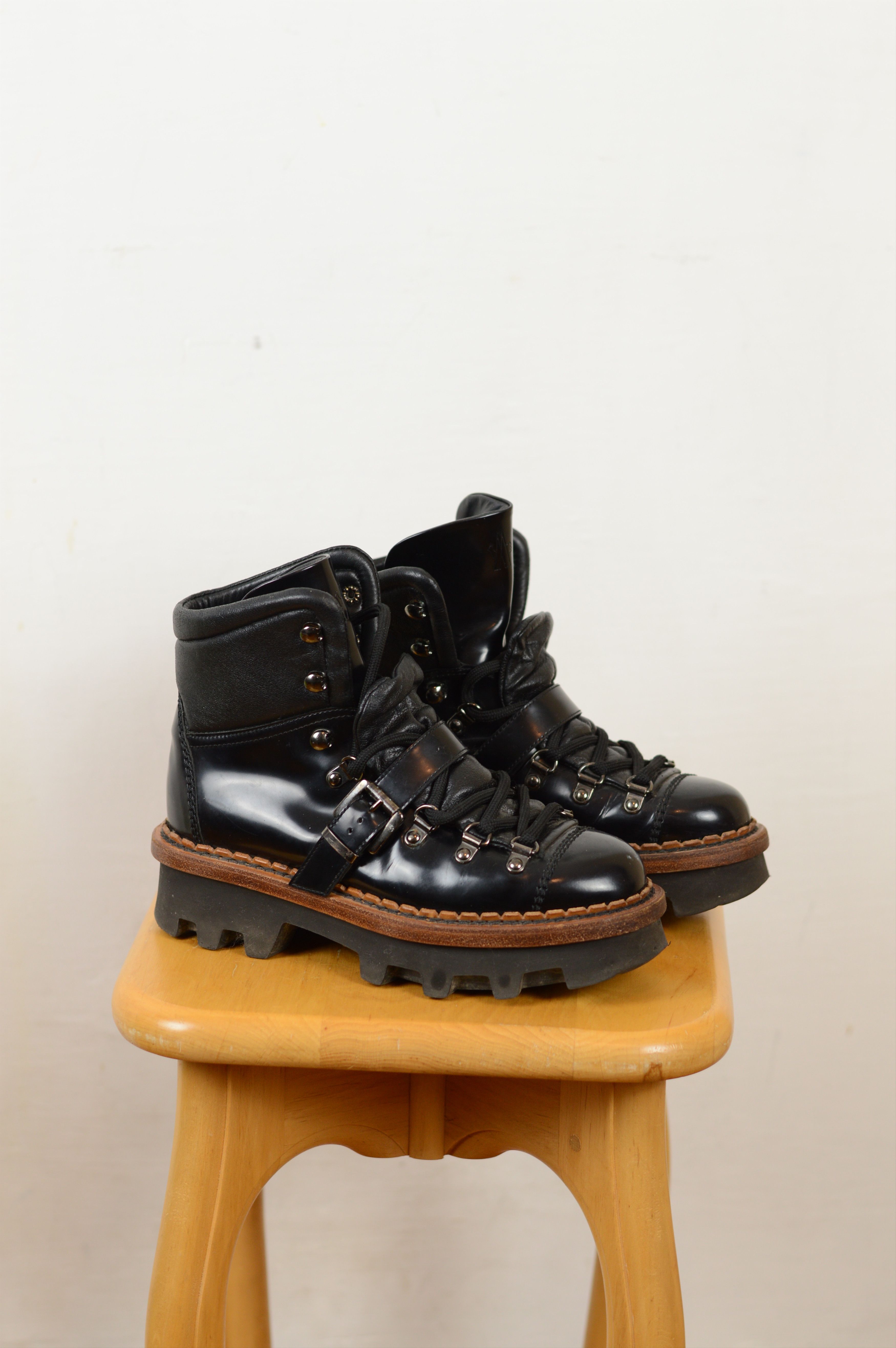Moncler × Moncler Grenoble Moncler Grenoble Hiking Boots Patent Leather Size US 5 / IT 35 - 1 Thumbnail
