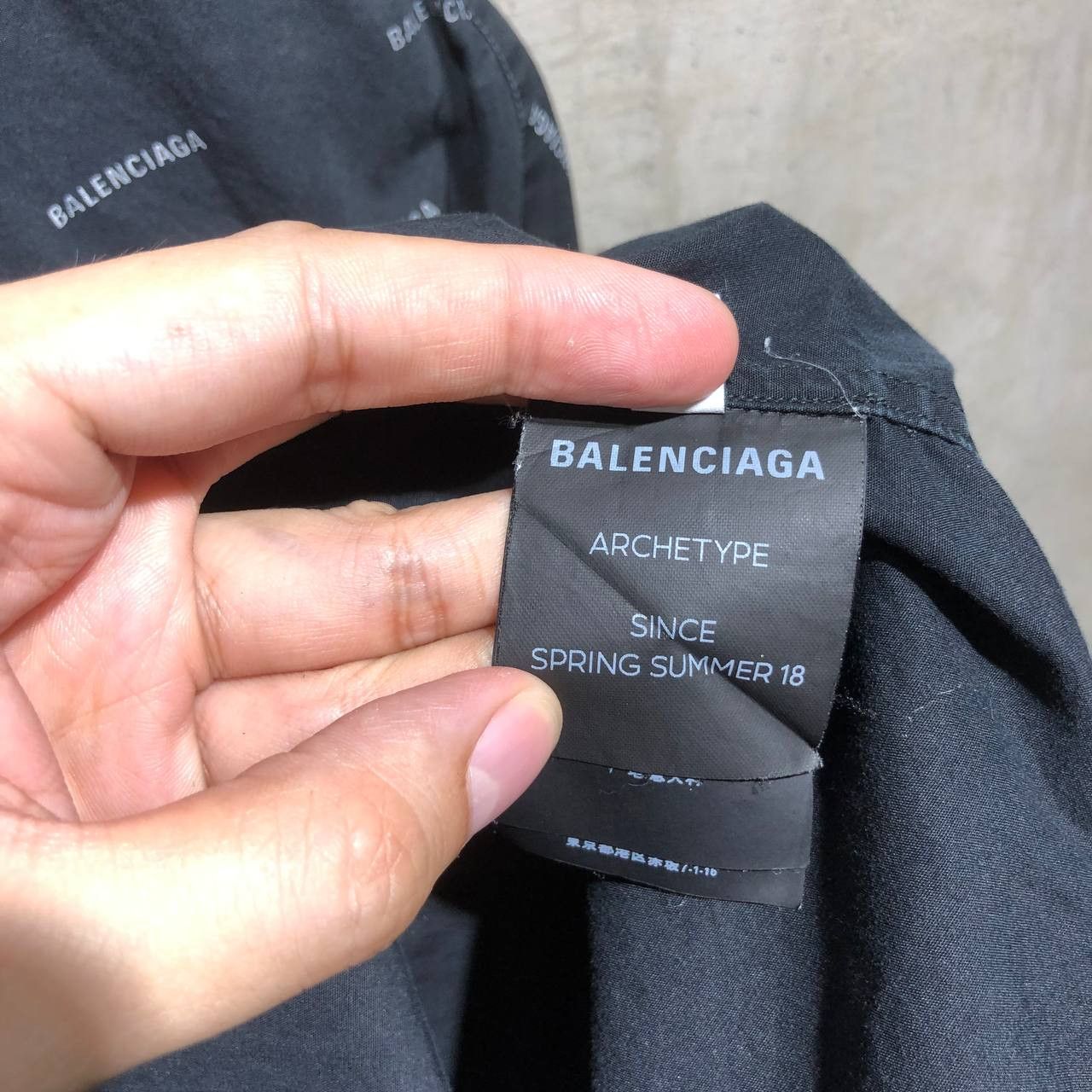 Balenciaga Balenciaga All over print logo button down L/S Size US XXL / EU 58 / 5 - 14 Thumbnail
