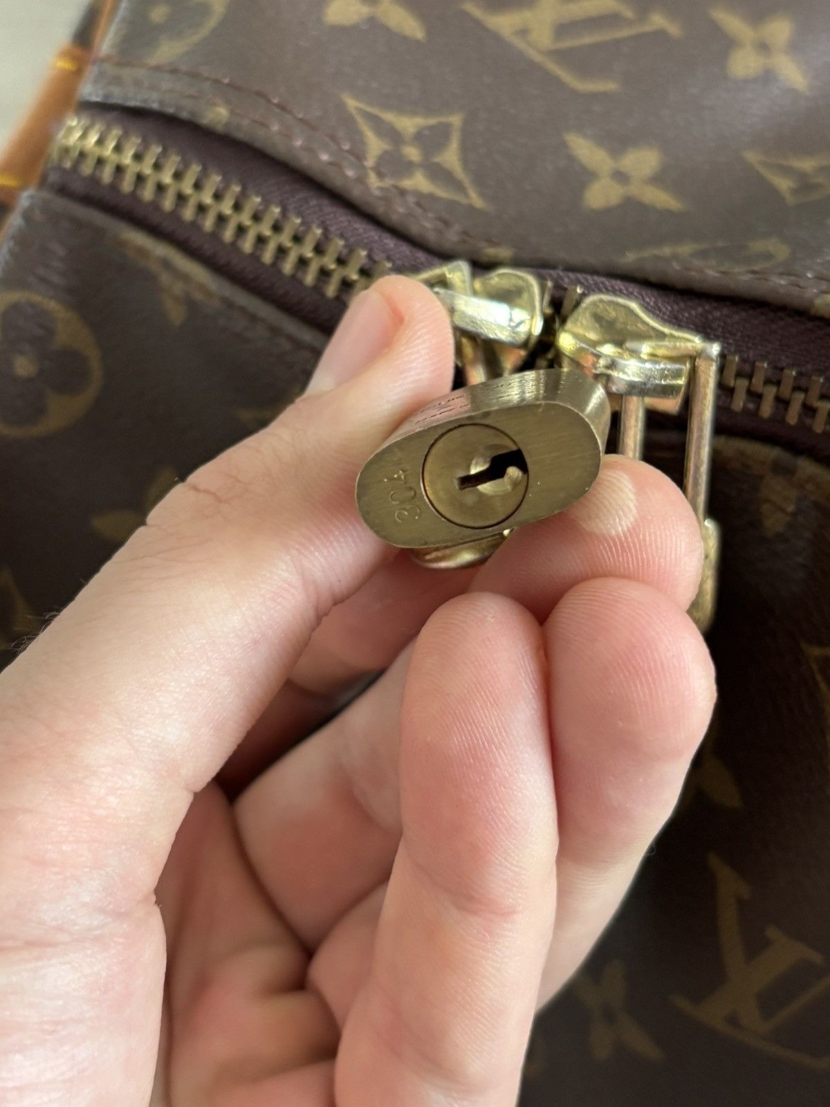 Louis Vuitton Louis Vuitton Keepall 50 Monogram Bag Size ONE SIZE - 19 Thumbnail