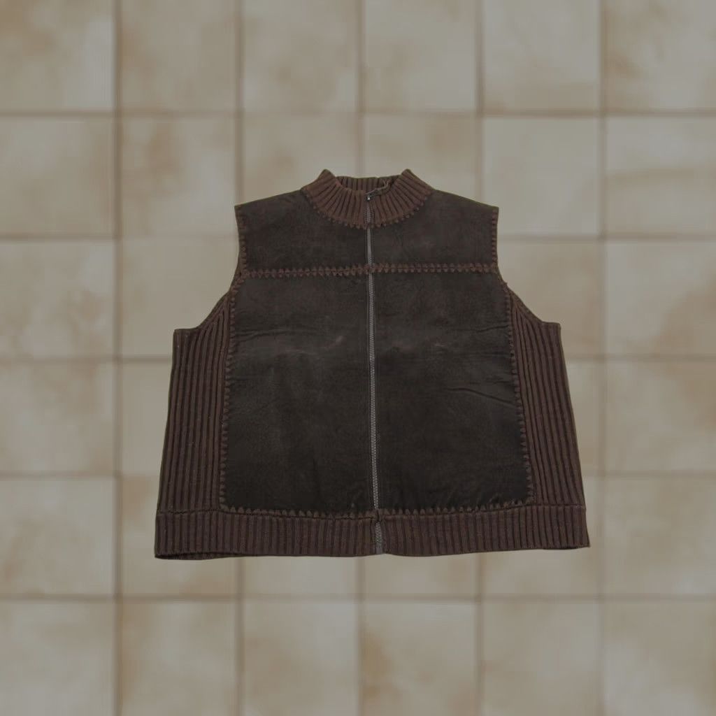 Vintage VINTAGE St Johns Bay Leather Vest Womens Petite Extra Large Brown Suede Sweater Biker Motorcycle Casual Travel Workwear Size XL / US 12-14 / IT 48-50 - 1 Thumbnail