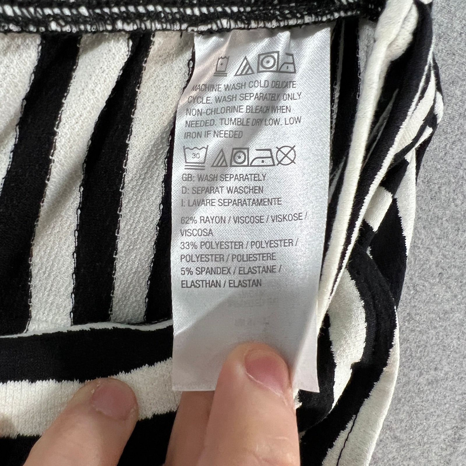 Other AnyBody Yarn Dued Textured Jersey Tapered Lea Pant with Tie Size 30" / US 8 / IT 44 - 10 Thumbnail