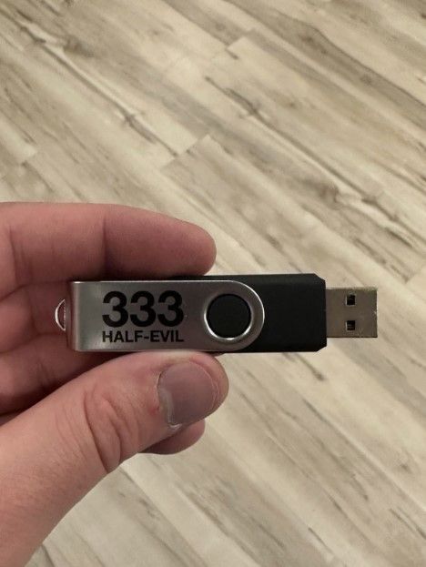 Half Evil Half Evil USB Flash Drive 1/90 *RARE* Size ONE SIZE - 1 Thumbnail