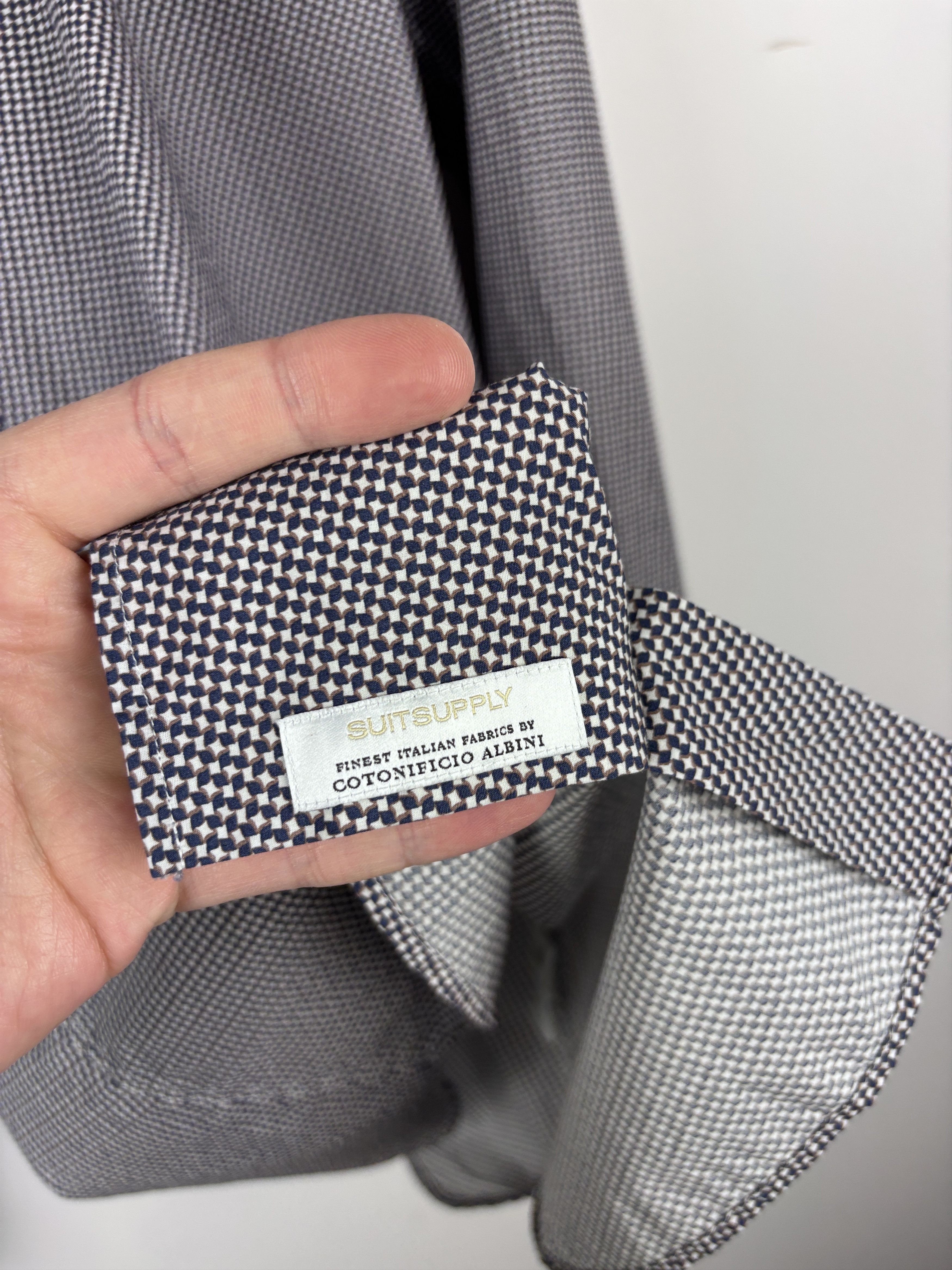 Suitsupply Suitsupply Houndstooth Button Down Dress Shirt Size 42/16.5 Size US L / EU 52-54 / 3 - 8 Thumbnail