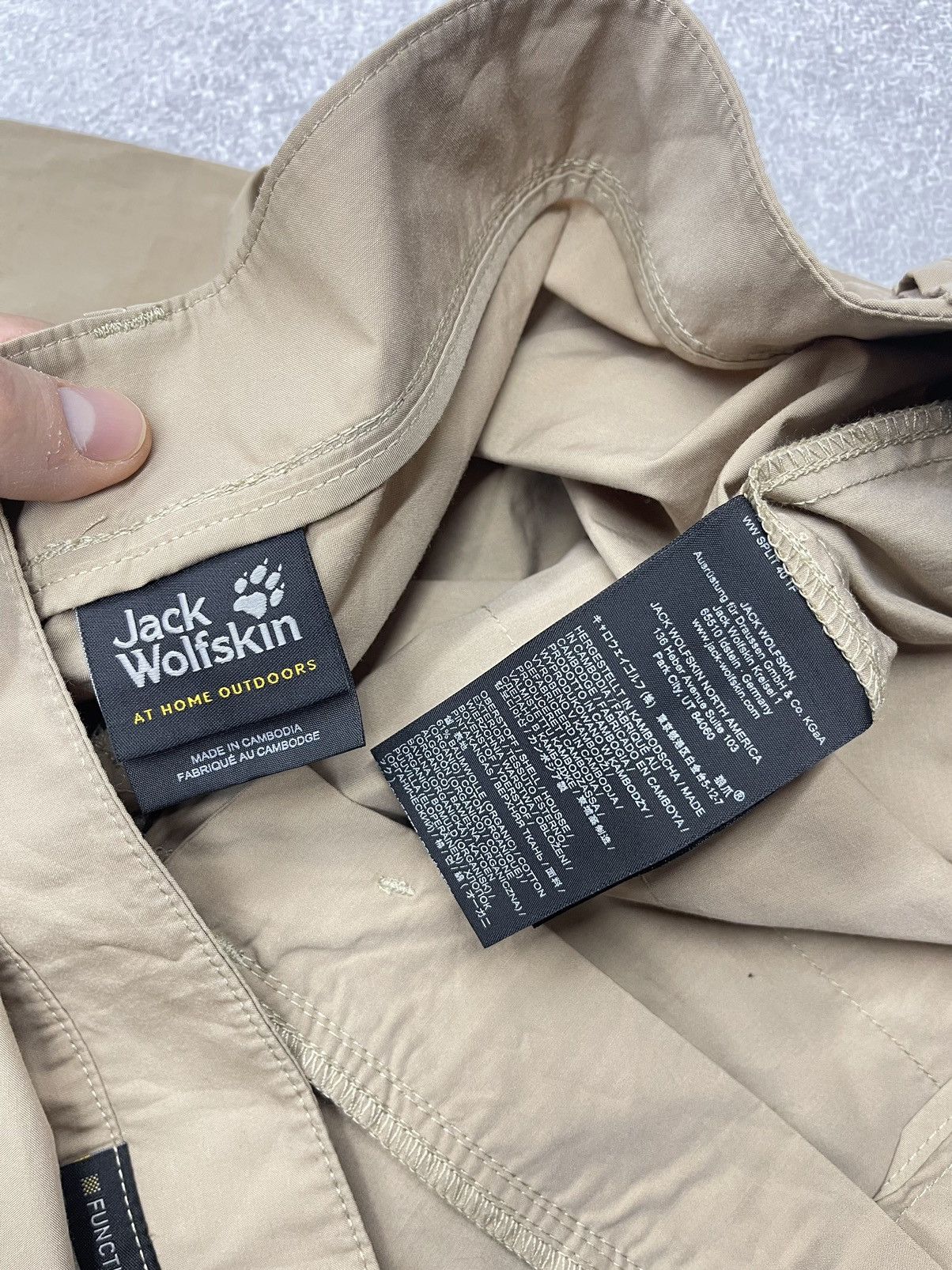 Jack Wolfskin Mens Jack Wolfskin Pants Beige Outdoor Multipocket Y2K Size US 34 / EU 50 - 11 Thumbnail