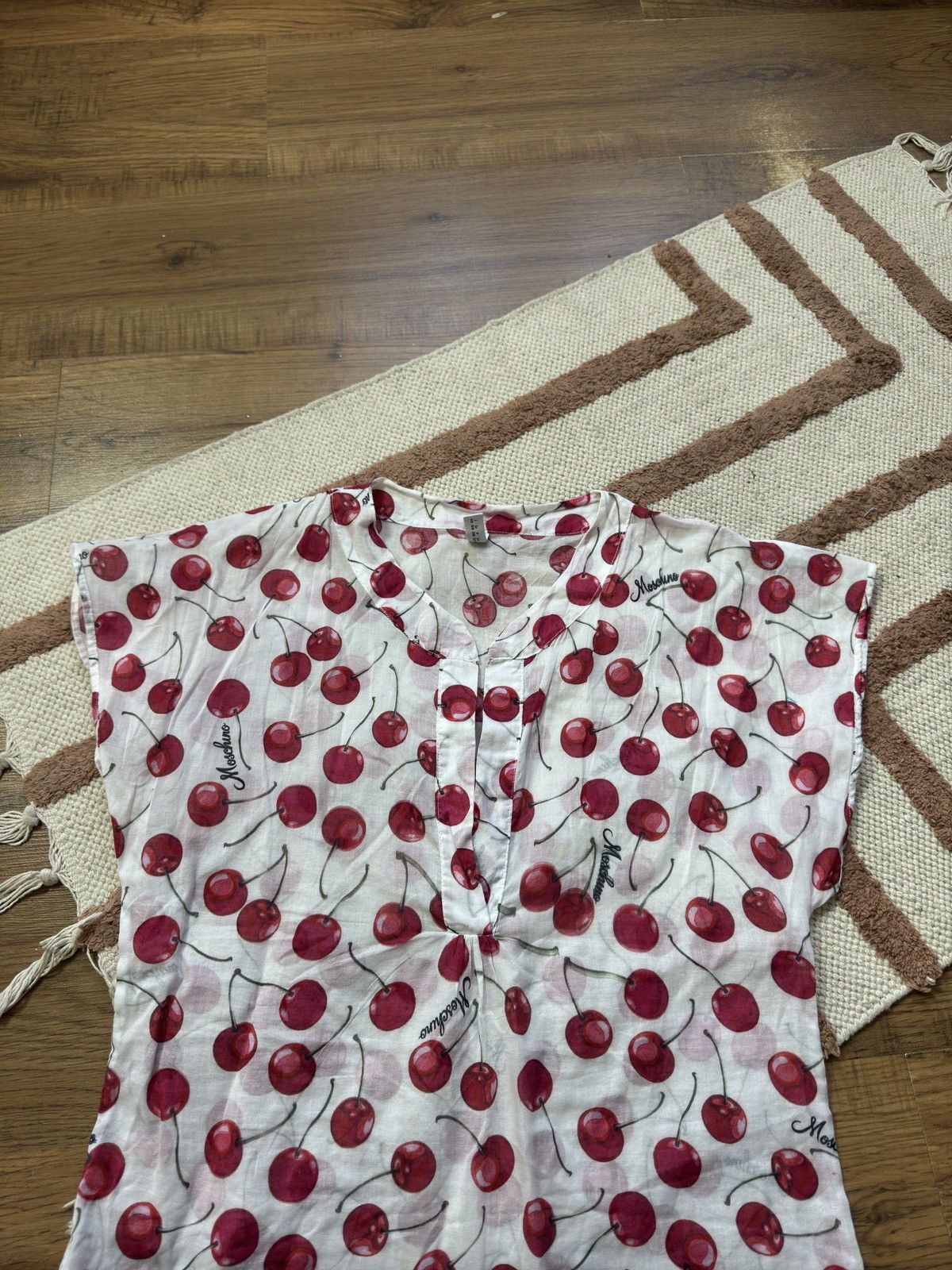 Moschino VINTAGE MOSCHINO MARE CHERRY MESH DRESS Size M / US 6-8 / IT 42-44 - 3 Thumbnail