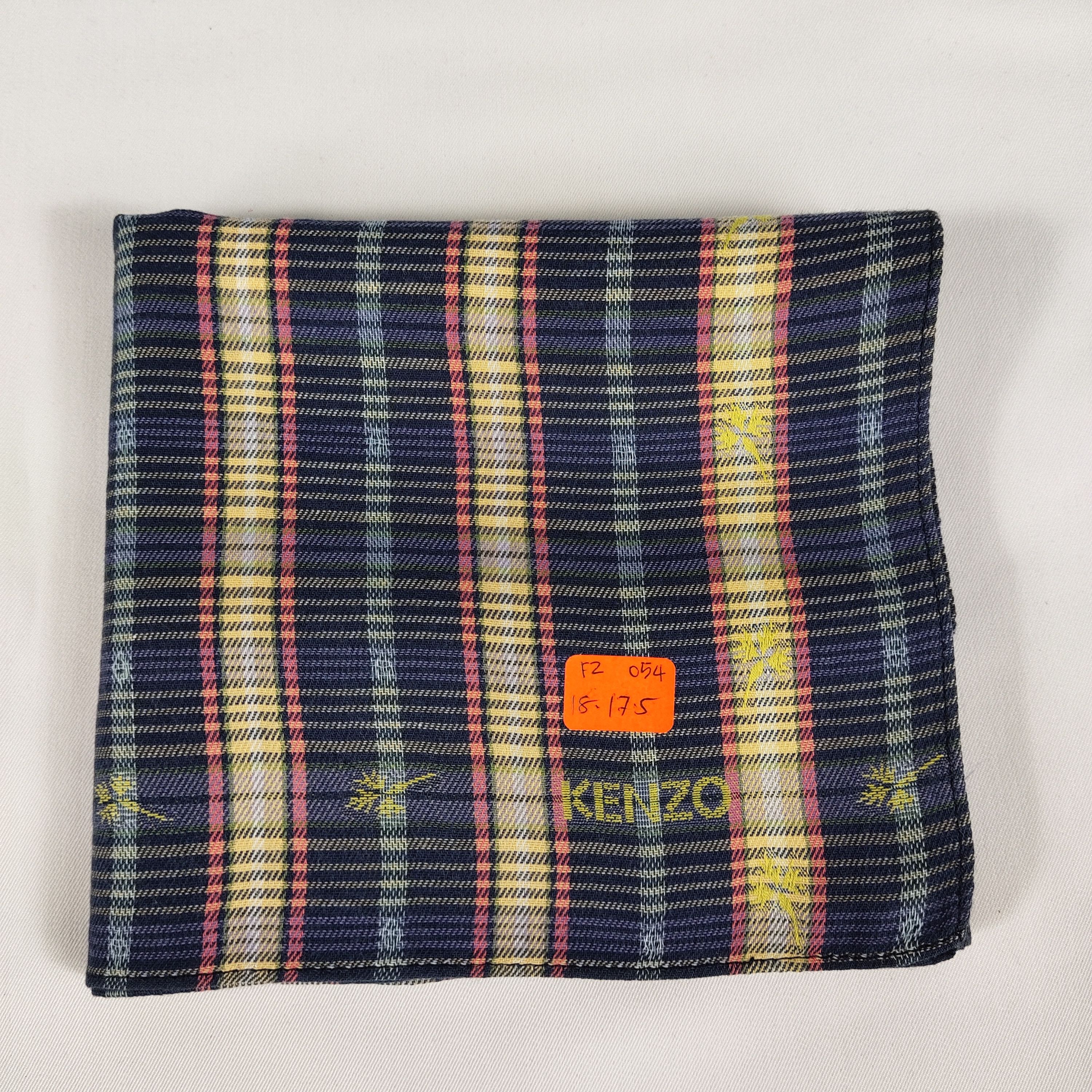 Kenzo × Vintage Kenzo Handkerchief / Neckerchief / Bandana FZ054 Size ONE SIZE - 2 Thumbnail