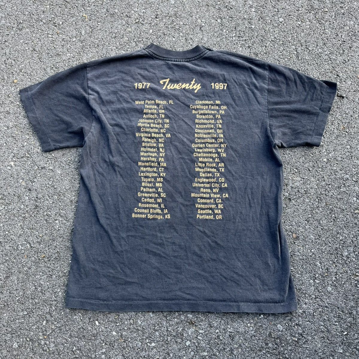 Vintage vintage 1997 lynyrd skynyrd tour tee Size US L / EU 52-54 / 3 - 2 Thumbnail