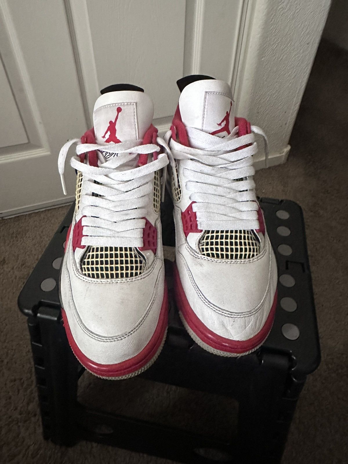 Jordan Brand Jordan 4- Bred Size US 8 / EU 41 - 4 Thumbnail