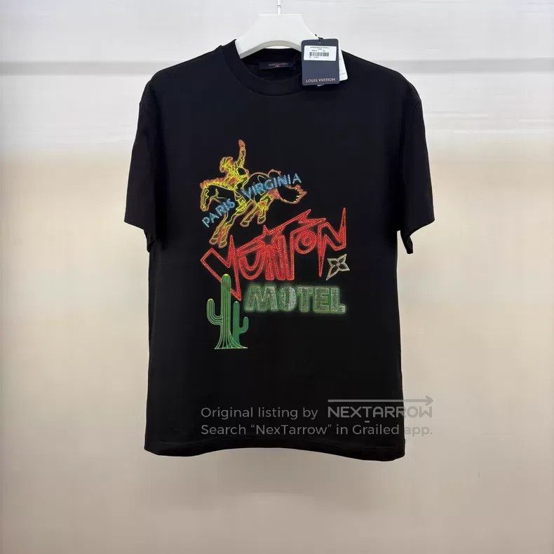 Louis Vuitton Louis Vuitton Pony print rhinestone short sleeve Size US M / EU 48-50 / 2 - 1 Thumbnail