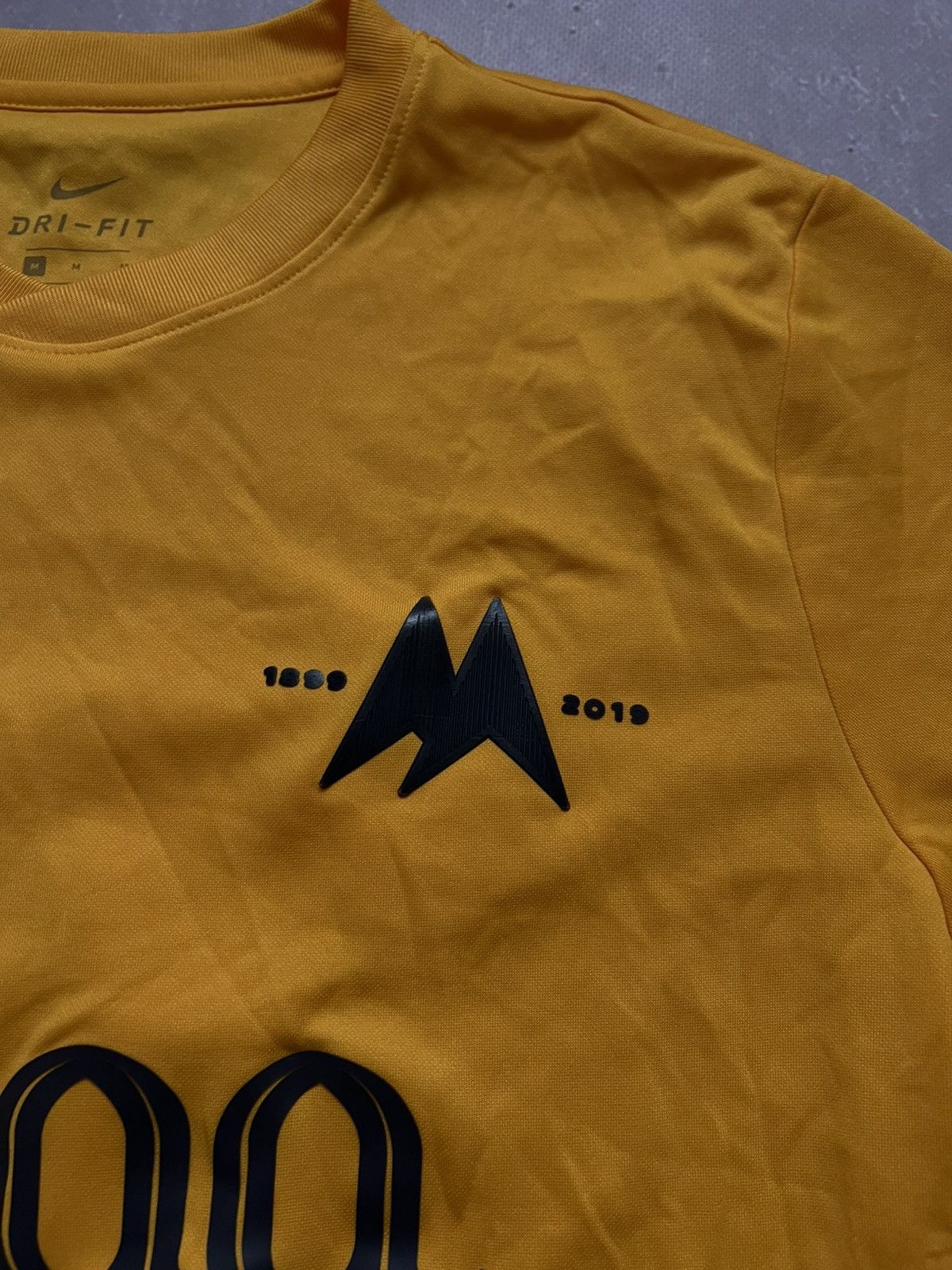 Nike Torquay United 2019-20 Nike t-shirt football jersey sz M #15 Size US M / EU 48-50 / 2 - 4 Thumbnail