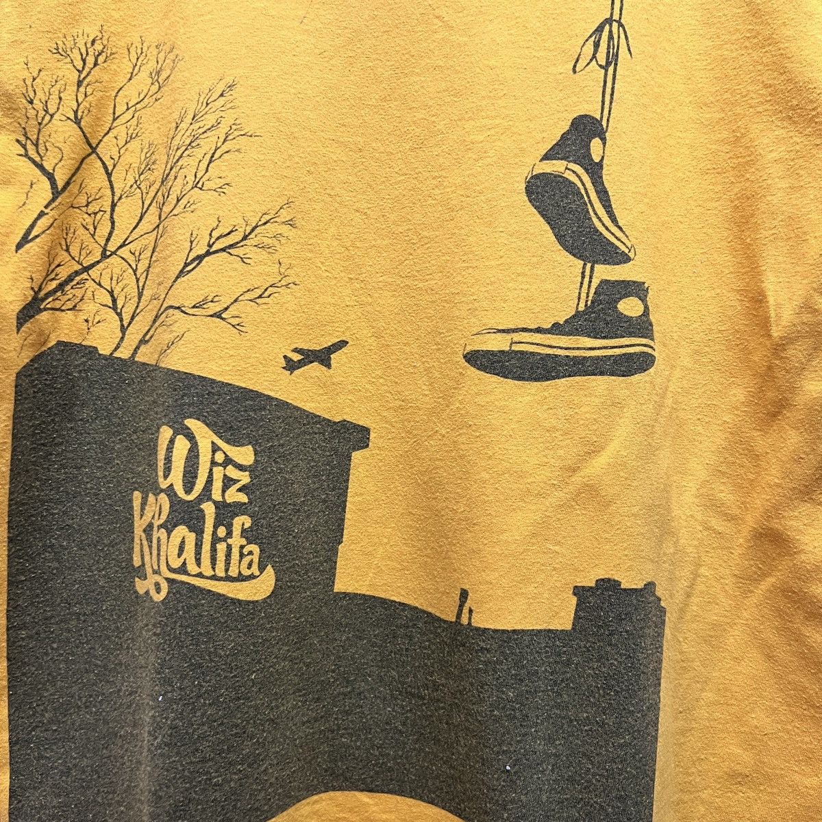 Rap Tees × Vintage WIZ KHALIFA POWERLINE TENNIS SHOES TEE Size US M / EU 48-50 / 2 - 2 Thumbnail