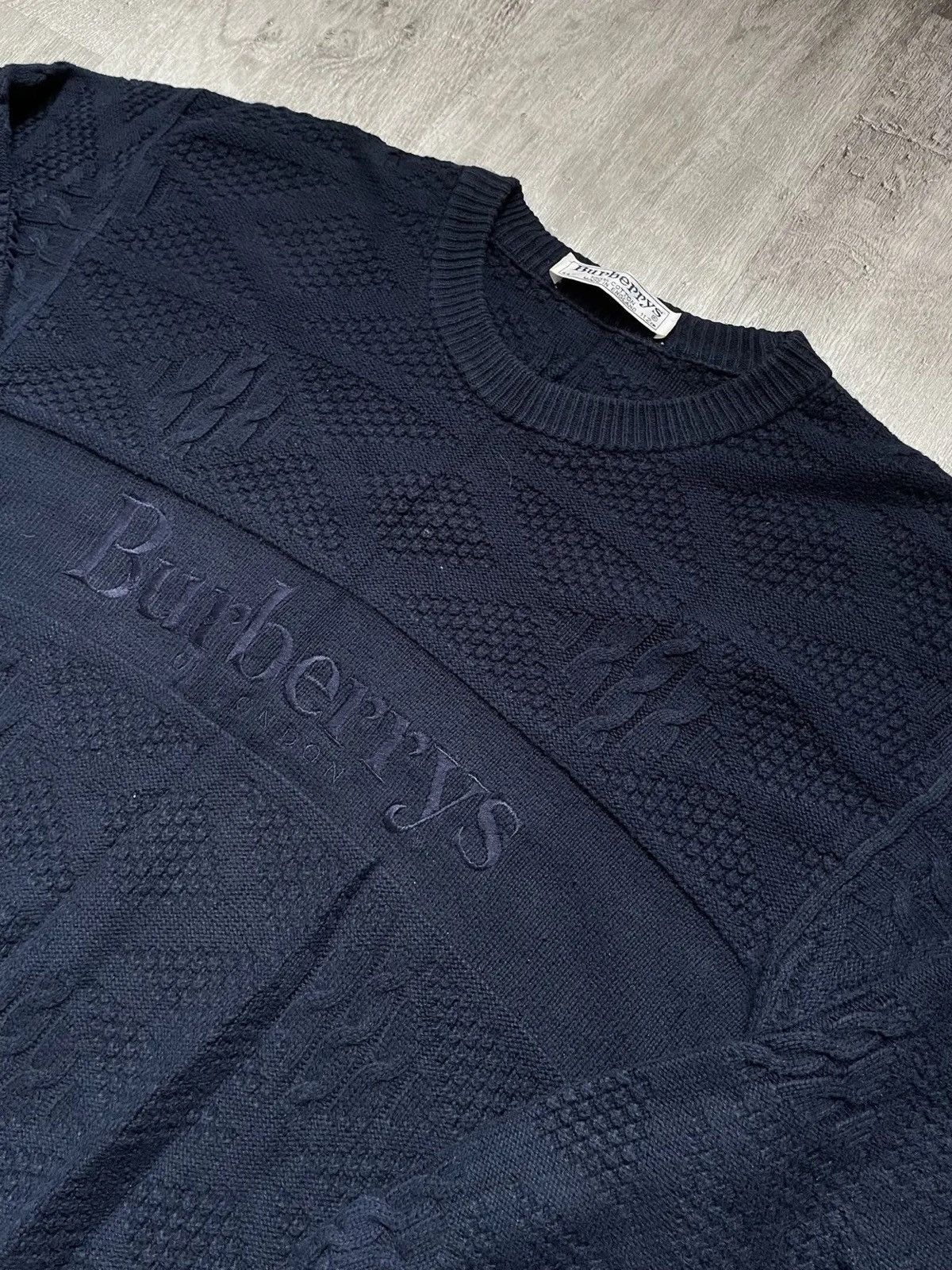 Burberry VINTAGE BURBERRYS OLD MONEY NAVY EMBROIRED BOXY SWEATER Size US XL / EU 56 / 4 - 2 Thumbnail