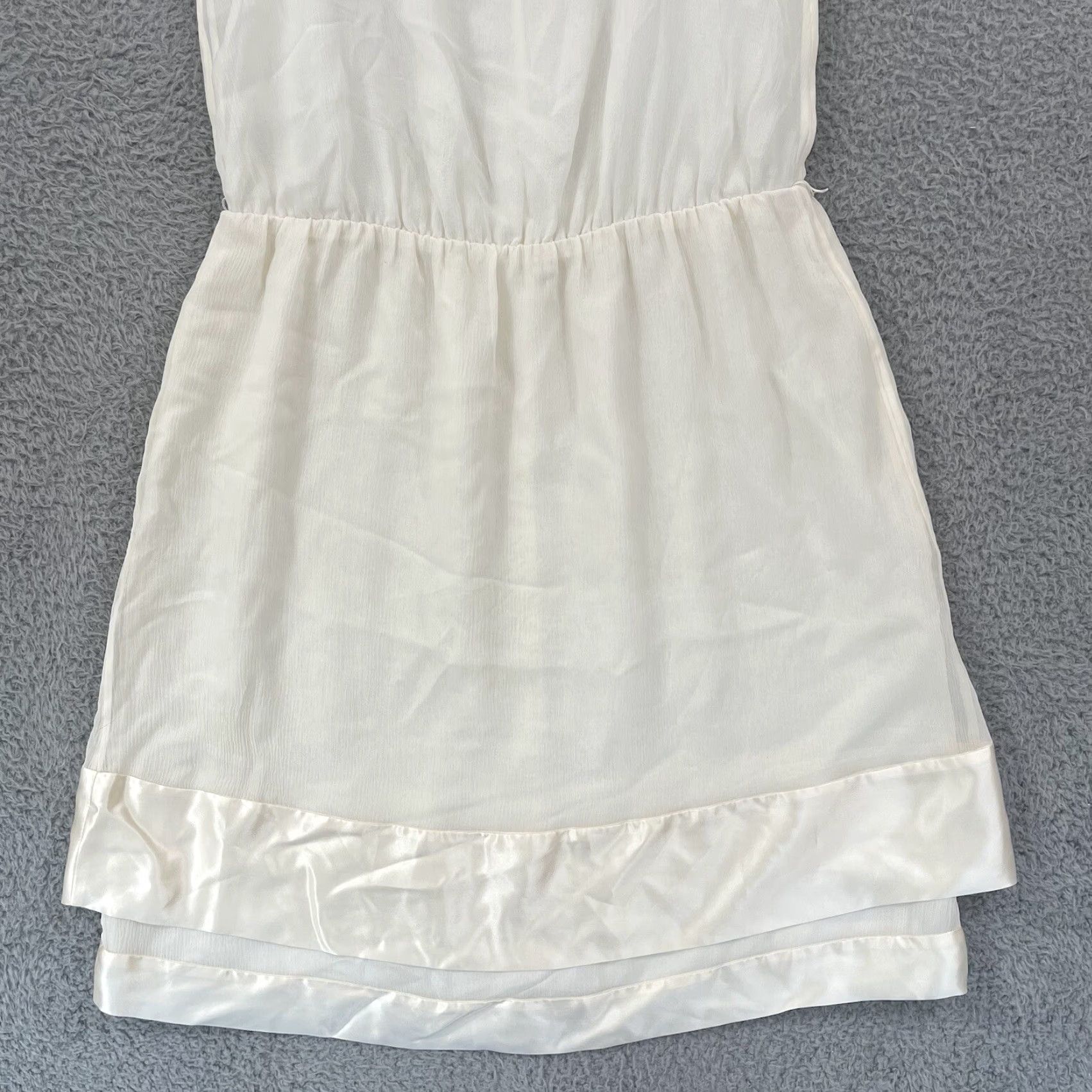 Banana Republic Banana Republic Dress Womens 8 Cream Silk Sleeveless Knee Length Casual Formal Cocktail 100% Silk Satin Size M / US 6-8 / IT 42-44 - 2 Thumbnail