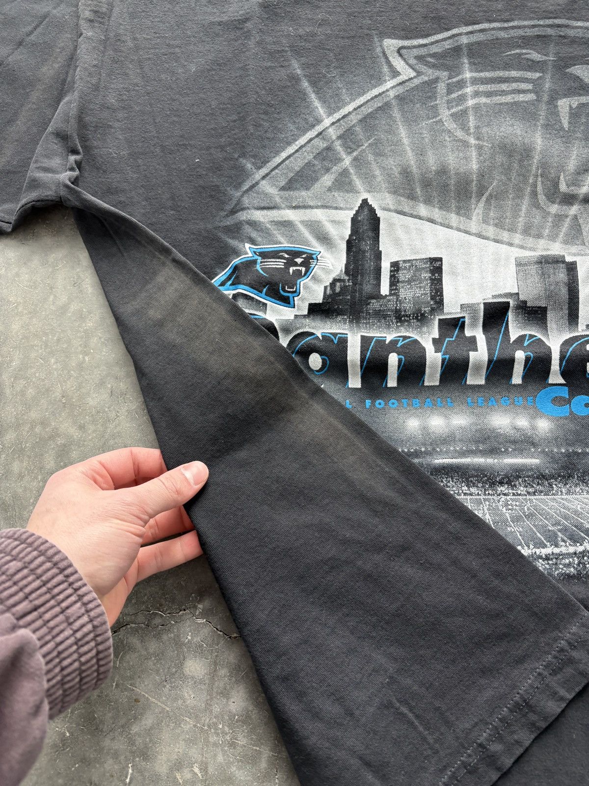 NFL Vintage 90s Carolina Panthers Graphic Tee Size US XL / EU 56 / 4 - 7 Thumbnail