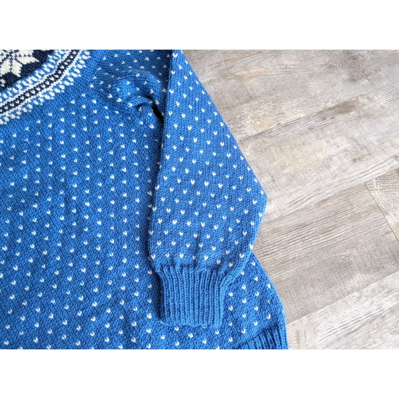 Vintage VINTAGE Hand Knit Sweater Mens Blue Holiday Christmas Grandpa Sz M Pullover Knit Size US M / EU 48-50 / 2 - 3 Thumbnail
