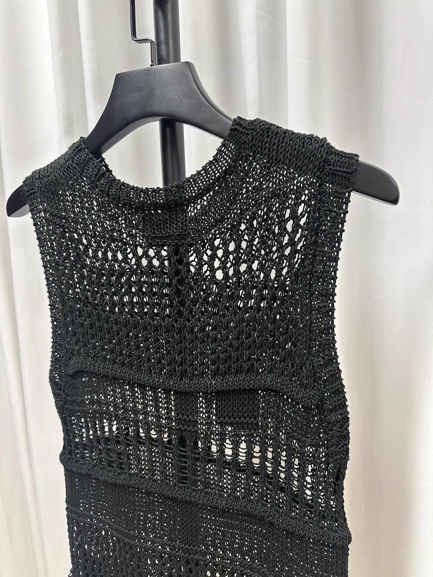 Number (N)ine Number (N)ine 05SS Cutout Vest K20 Size US M / EU 48-50 / 2 - 6 Thumbnail