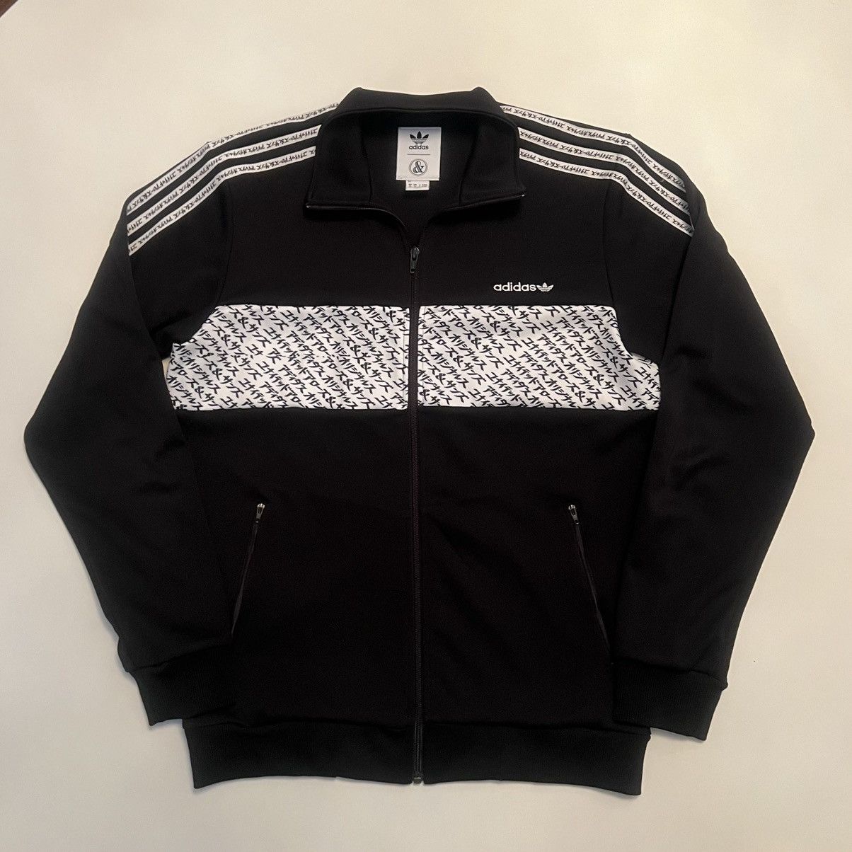 Adidas Adidas x Mikitype tracksuit colab Size US M / EU 48-50 / 2 - 1 Thumbnail