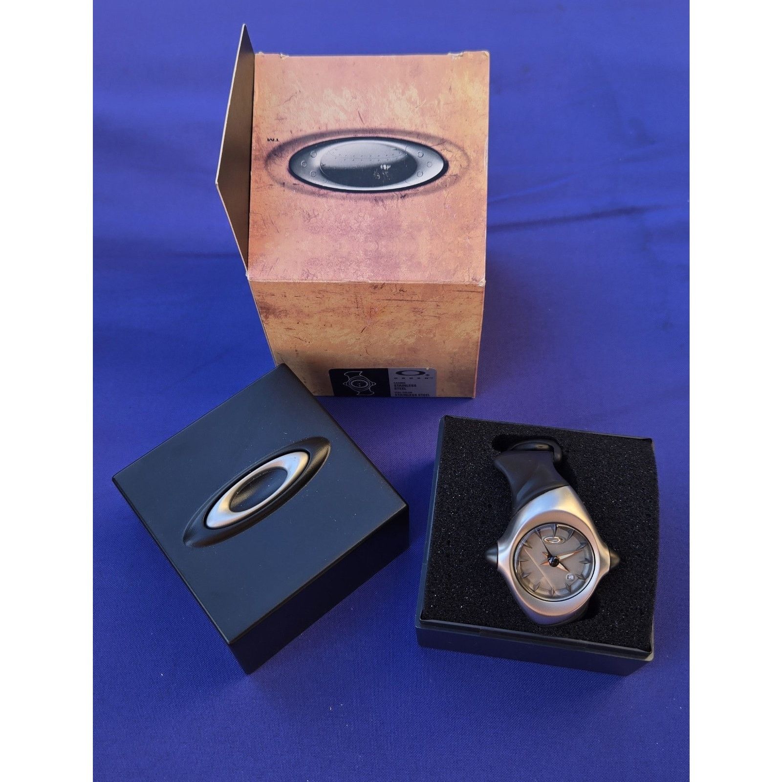 Oakley Vintage Oakley 1.0 Bullet Crush Watch Black Y2K Silver Face Size 30 - 5 Thumbnail