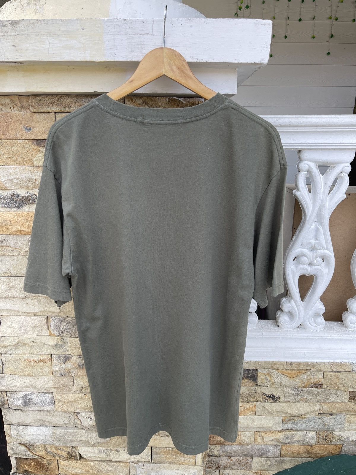 GU Rare🔥Undercover X Gu Army Green Tee Size US L / EU 52-54 / 3 - 4 Thumbnail
