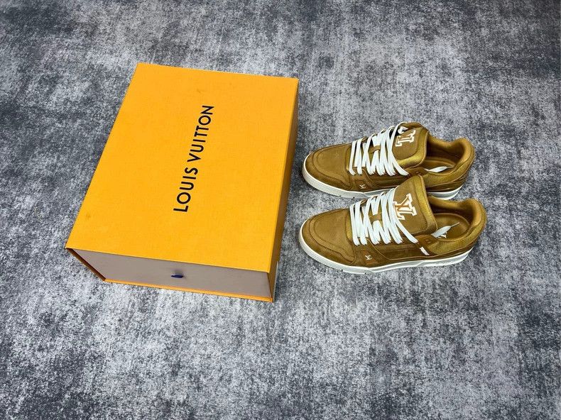 Louis Vuitton Louis Vuitton TRAINER khaki suede board shoes Size US 7.5 / EU 40-41 - 1 Thumbnail