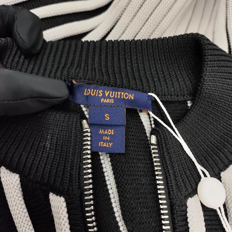 Louis Vuitton Louis Vuitton 2020 Early Spring Show Knit Stripes sweater Size S / US 4 / IT 40 - 4 Thumbnail
