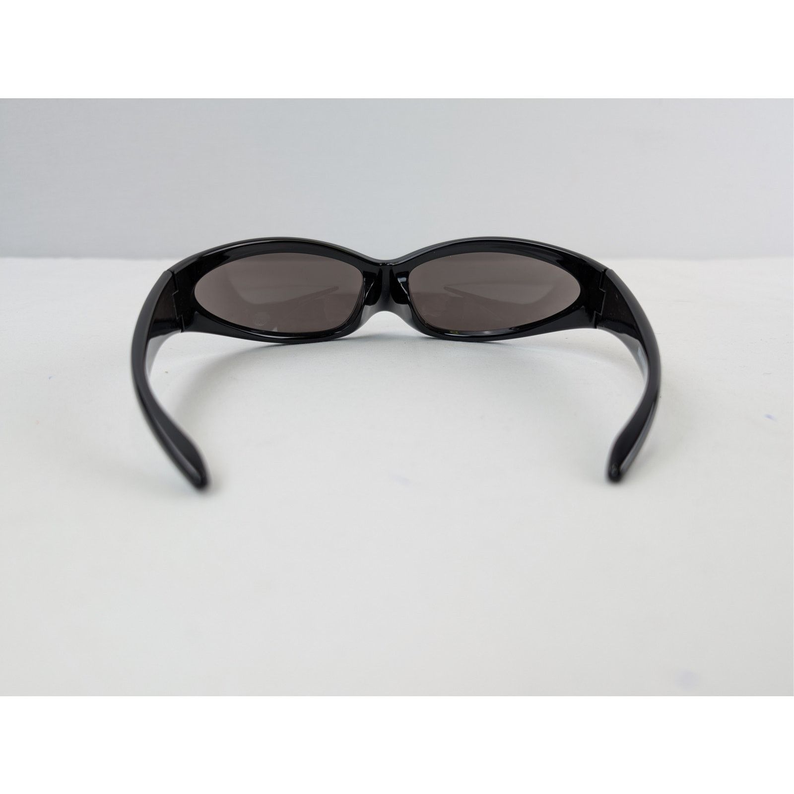 Balenciaga o1rshd1 Size: OS / Skin Cat Sunglasses in Black Size ONE SIZE - 10 Thumbnail