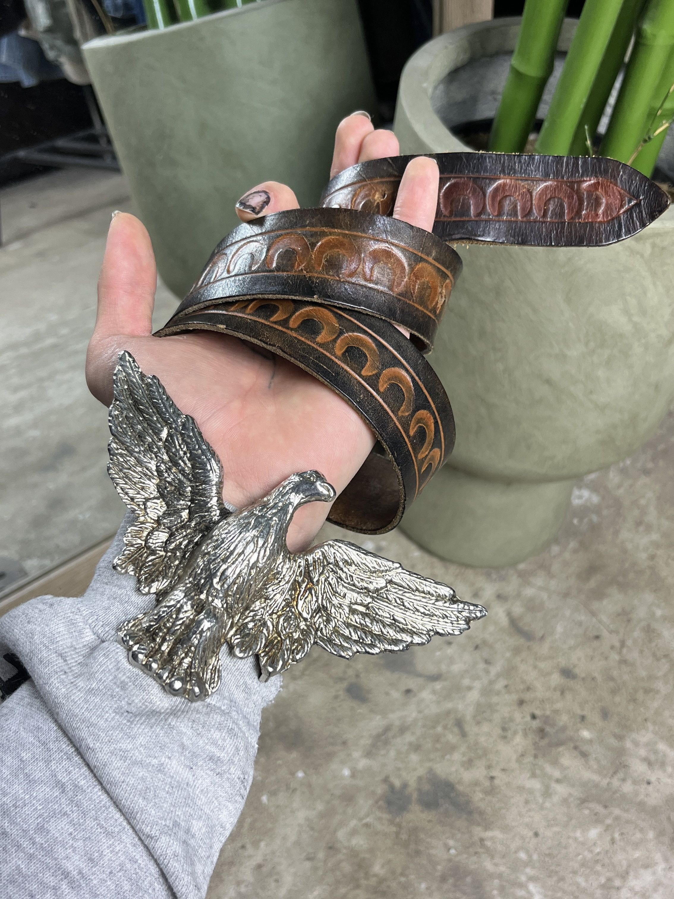 Other BROWN TOOLED LEATHER EAGLE BUCKLE BELT - № 4519 Size ONE SIZE - 2 Thumbnail